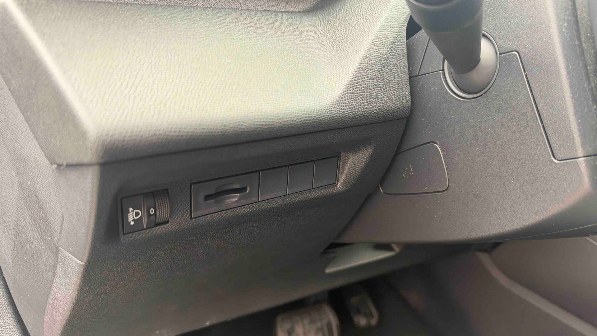 PEUGEOT 308 Allure Hybrid 145 ch e-DCS6