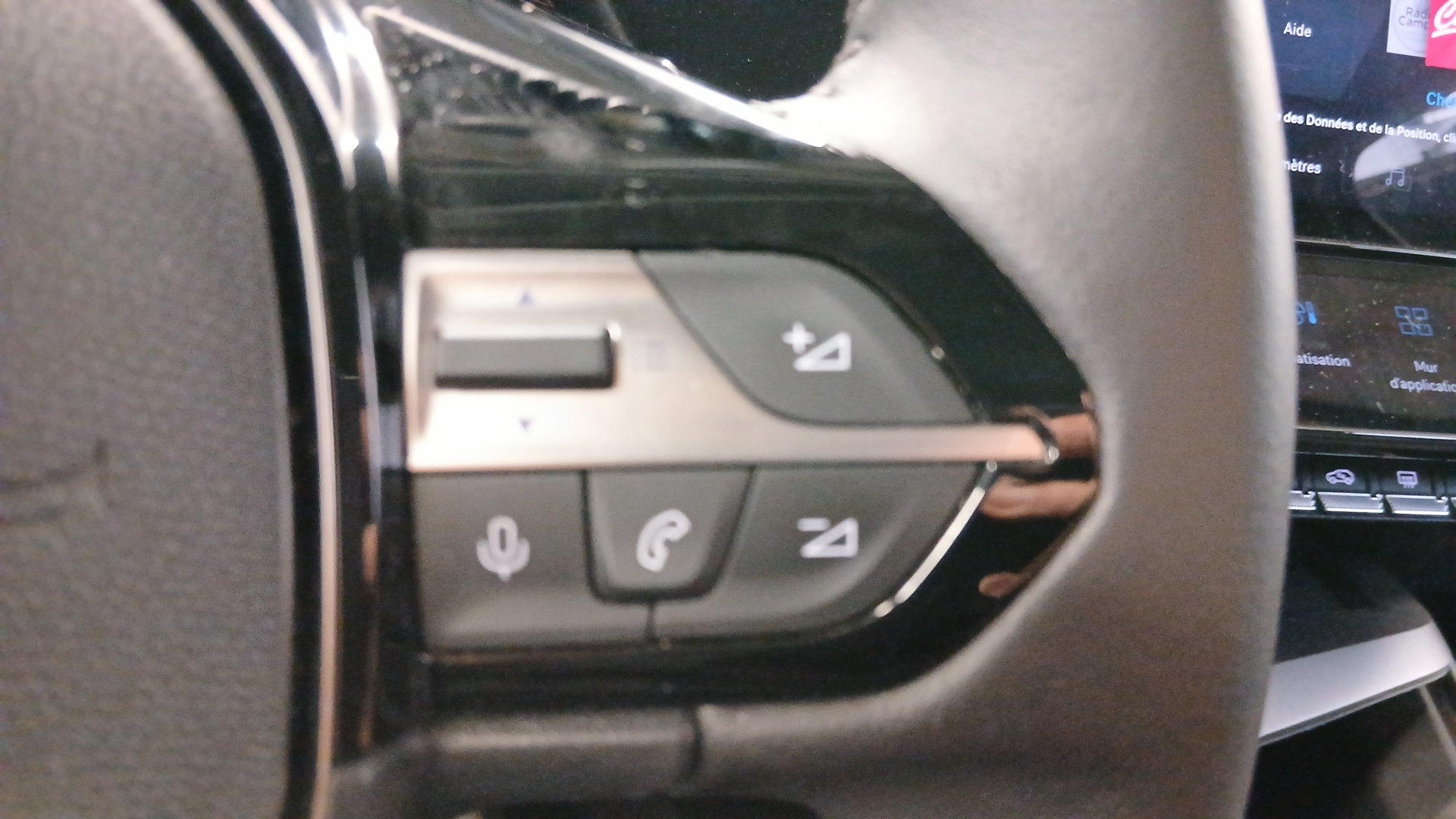 PEUGEOT 308 ALLURE HYBRID 180 E-EAT8