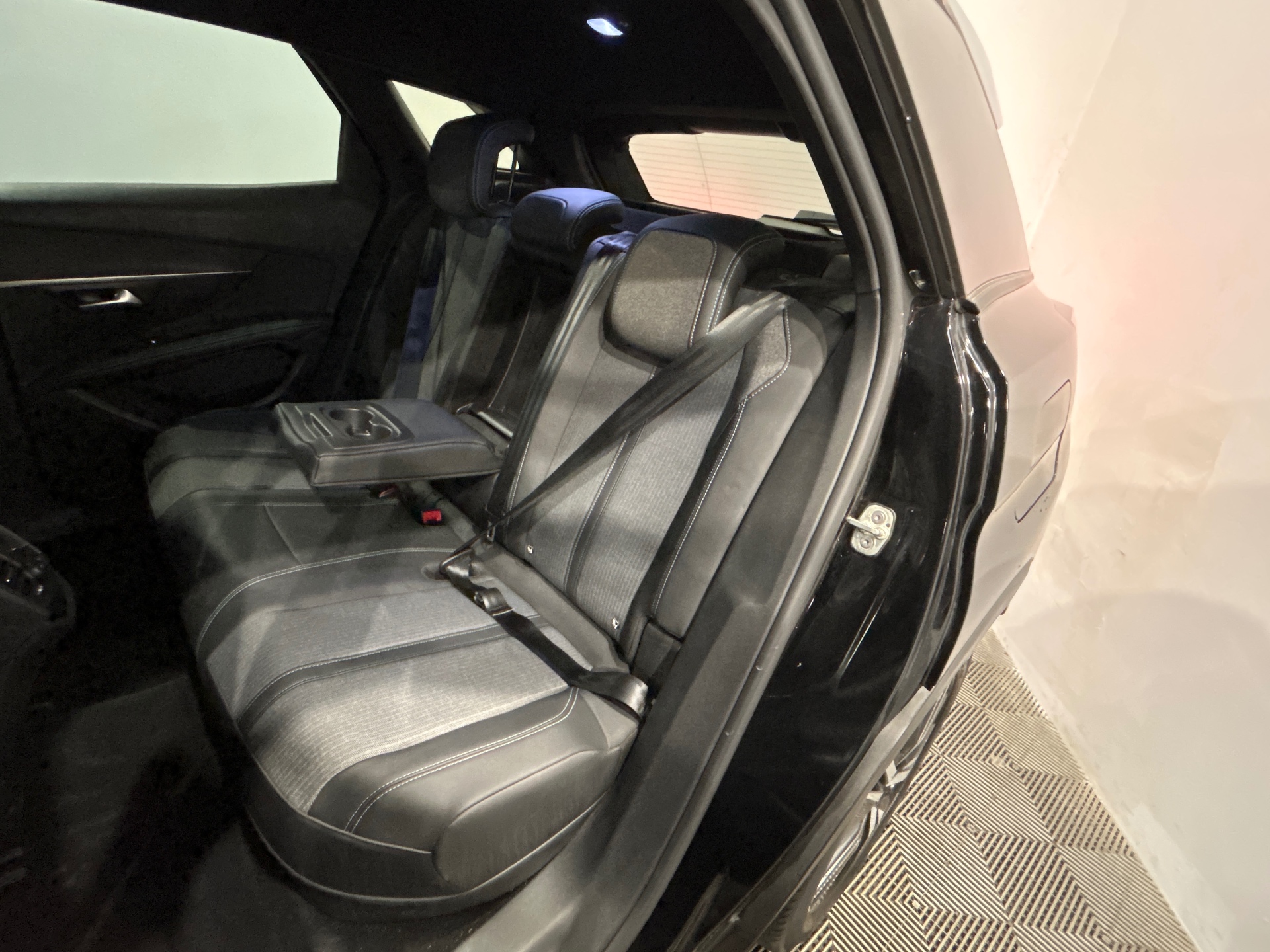 PEUGEOT 3008 ALLUREPK PLUG-IN HYB180 E-EAT8