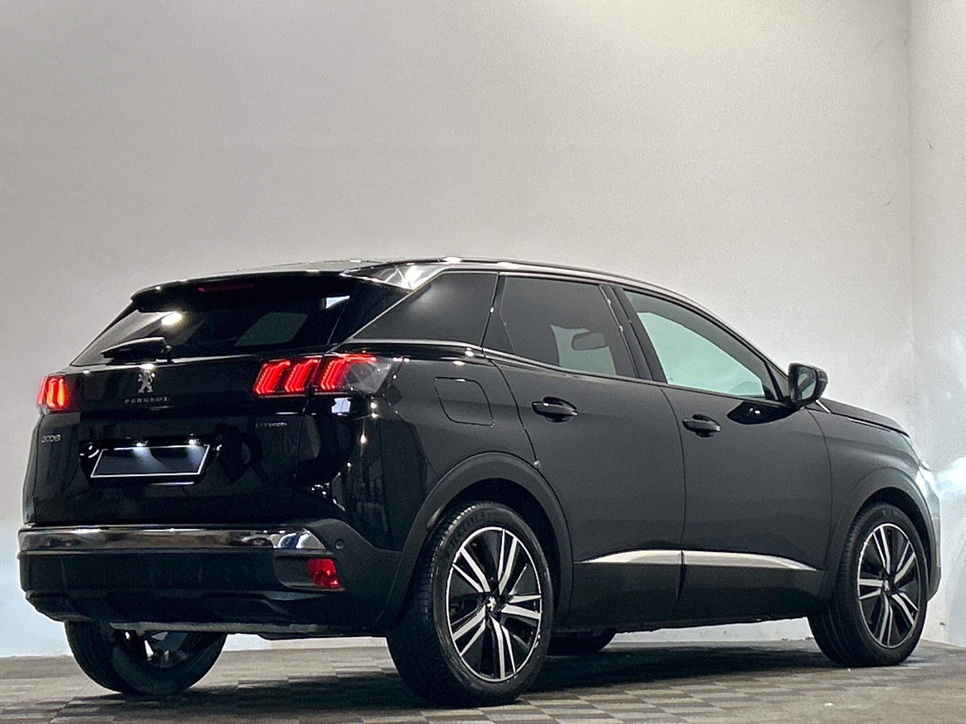 PEUGEOT 3008 ALLUREPK PLUG-IN HYB180 E-EAT8