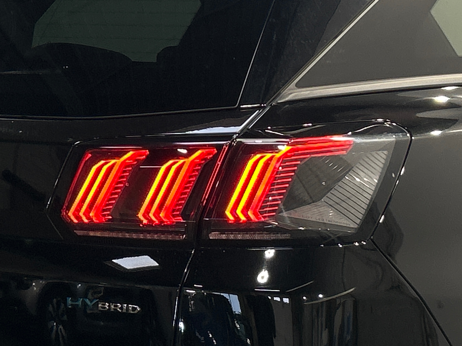 PEUGEOT 3008 ALLUREPK PLUG-IN HYB180 E-EAT8