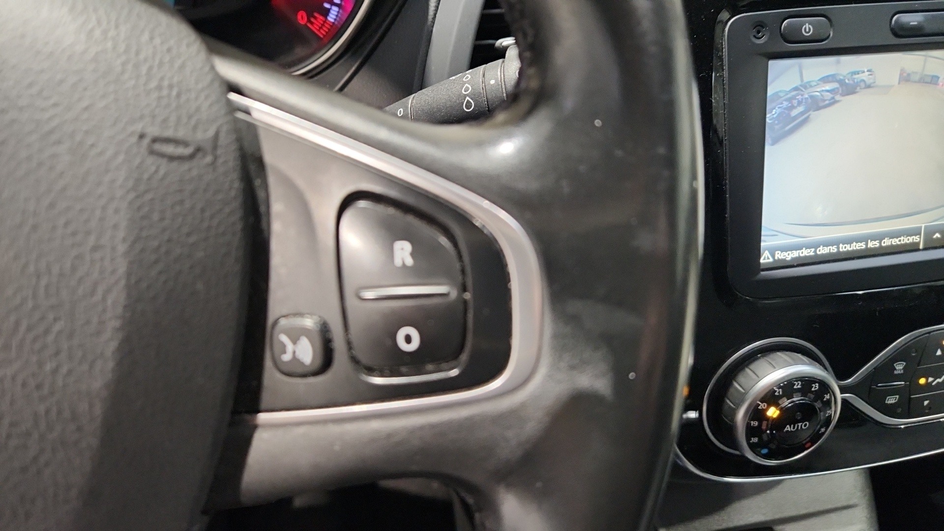RENAULT CAPTUR TCe 90 - 19 Intens