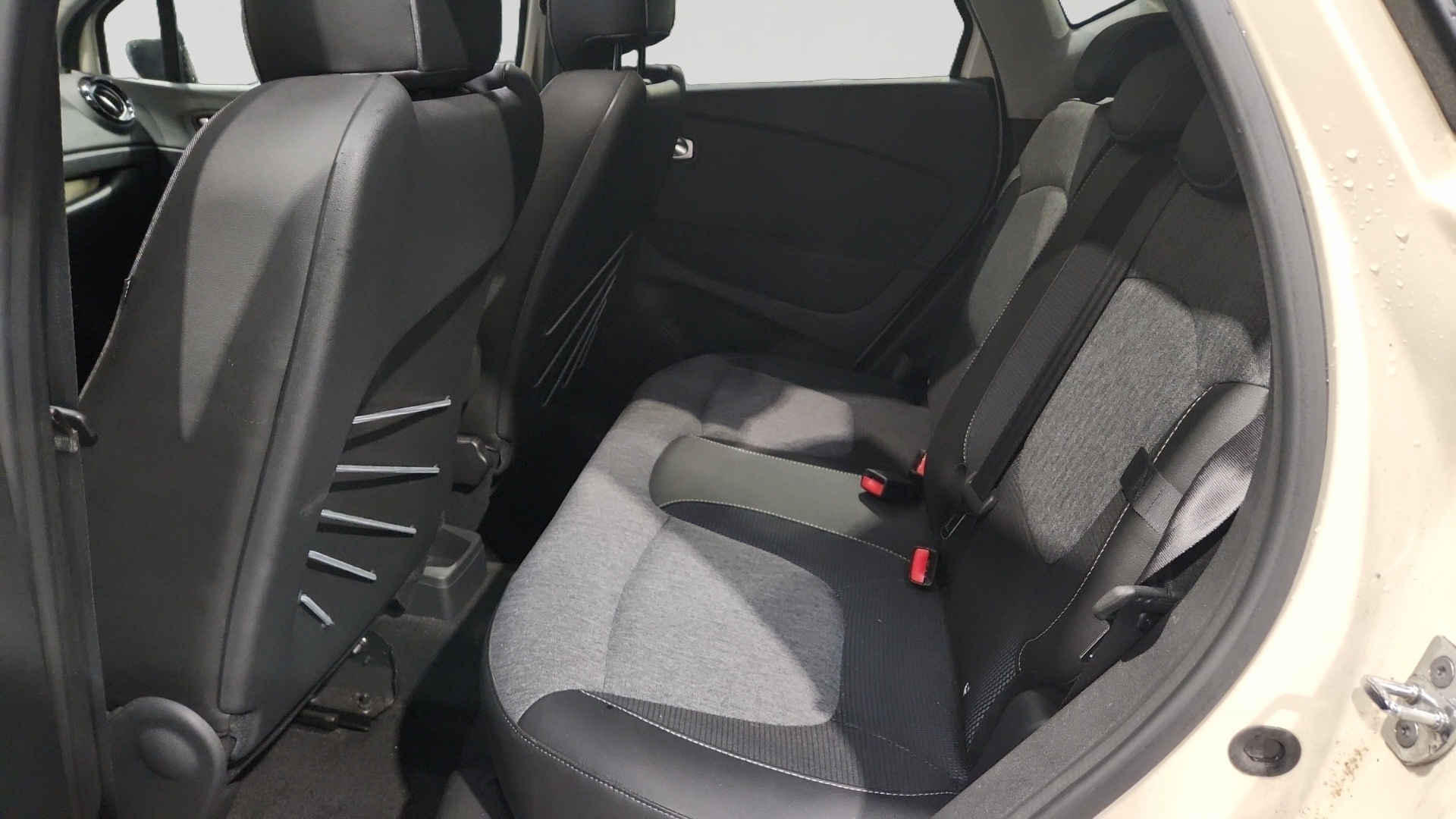 RENAULT CAPTUR TCe 90 - 19 Intens