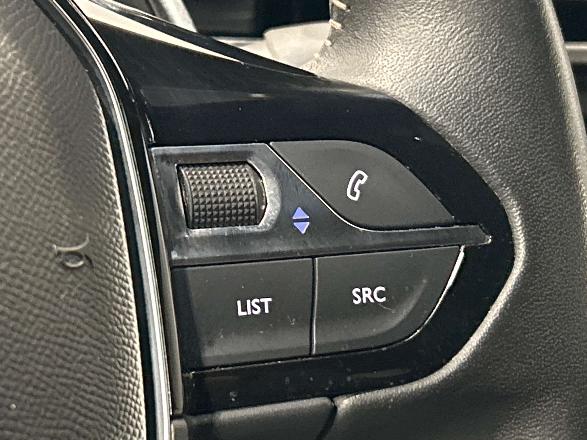 PEUGEOT 3008 ALLUREPK PLUG-IN HYB180 E-EAT8