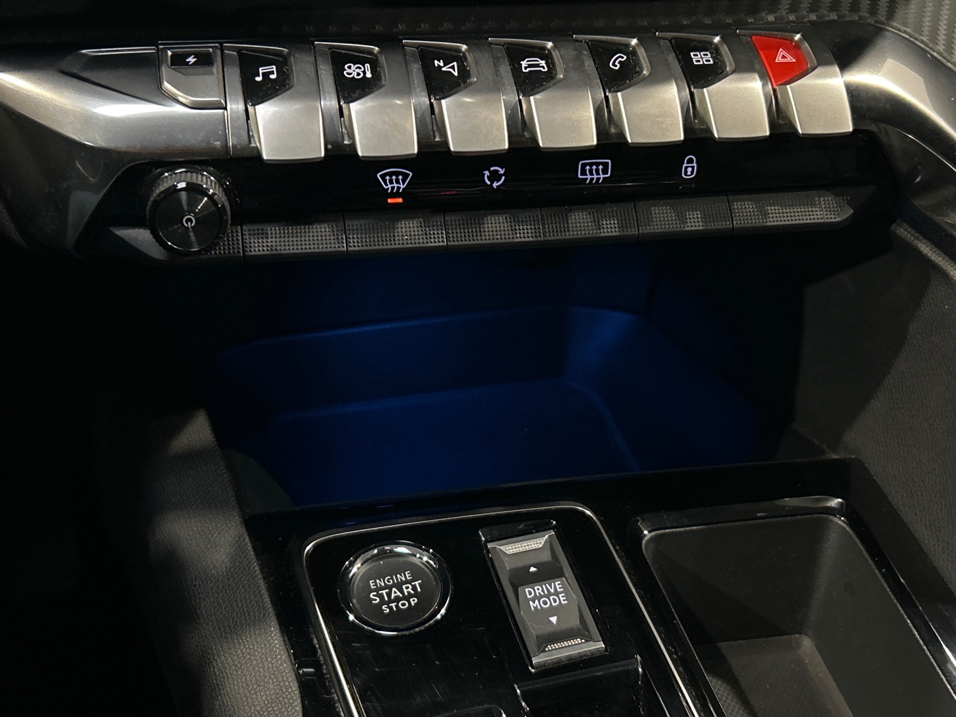 PEUGEOT 3008 ALLUREPK PLUG-IN HYB180 E-EAT8