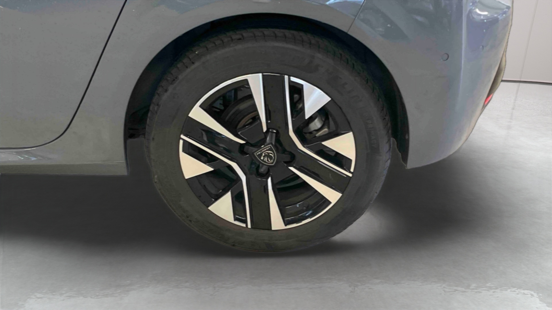 PEUGEOT 208 ALLURE PURETECH 100 S&S BVM6