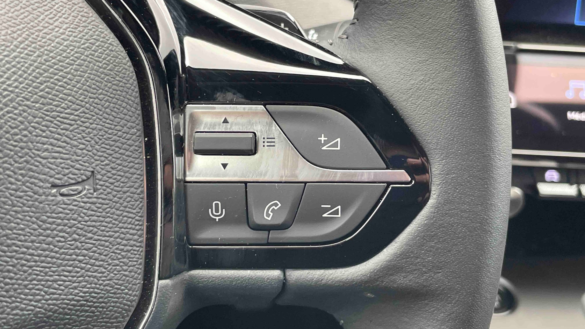 PEUGEOT 308 Hybrid 145 e-DCS6 Allure