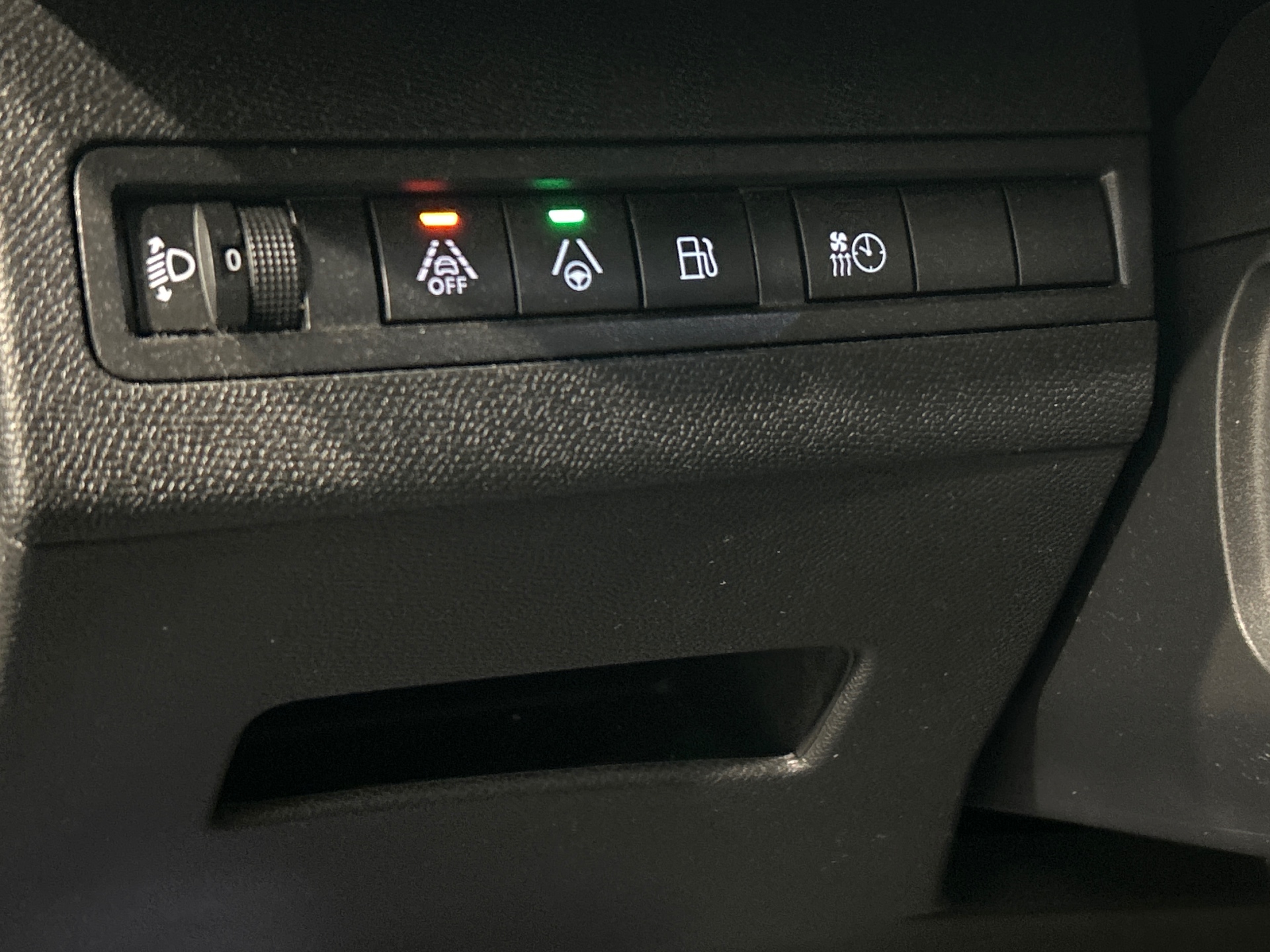 PEUGEOT 3008 ALLUREPK PLUG-IN HYB180 E-EAT8
