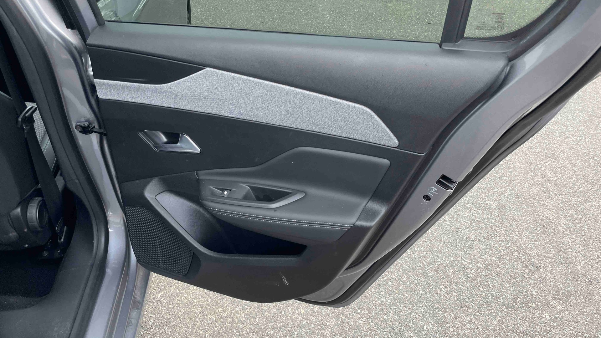 PEUGEOT 308 Hybrid 145 e-DCS6 Allure