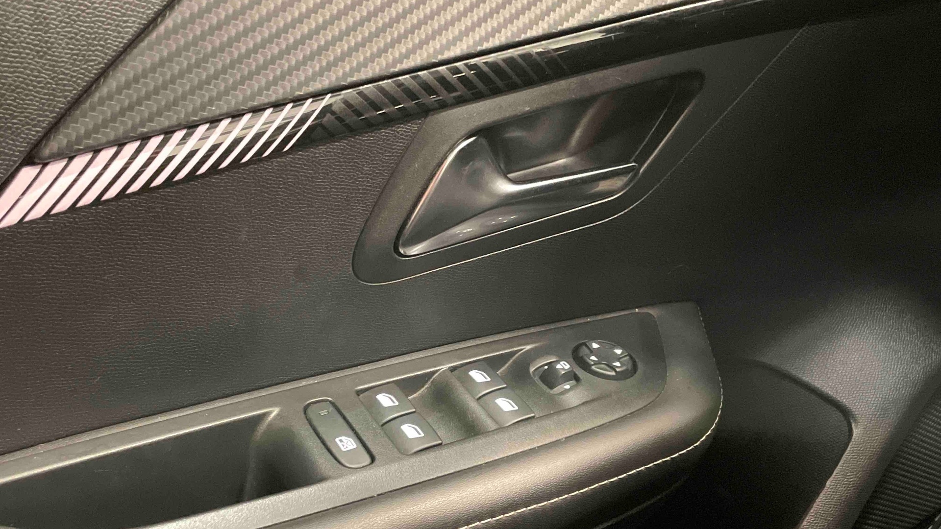 PEUGEOT 208 ALLURE PURETECH 100 S&S BVM6