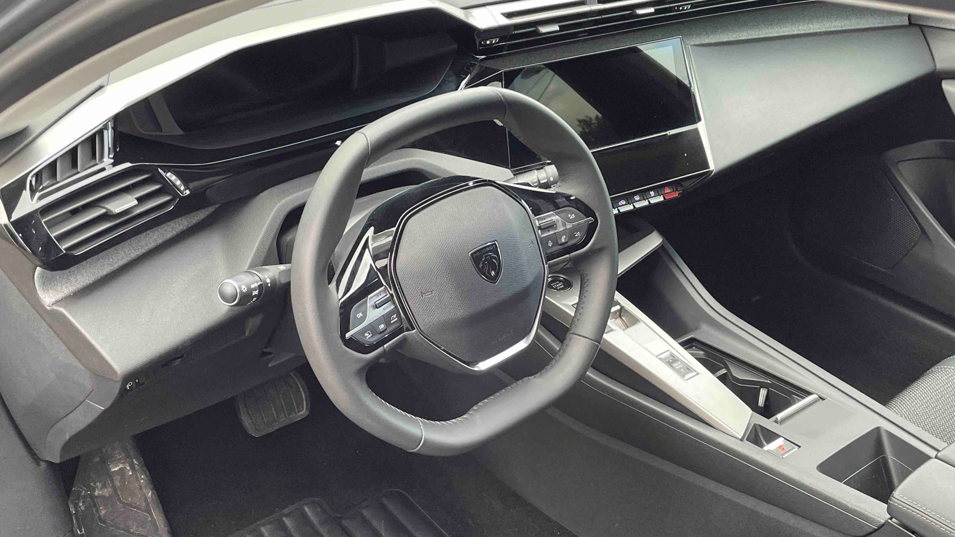 PEUGEOT 308 Hybrid 145 e-DCS6 Allure