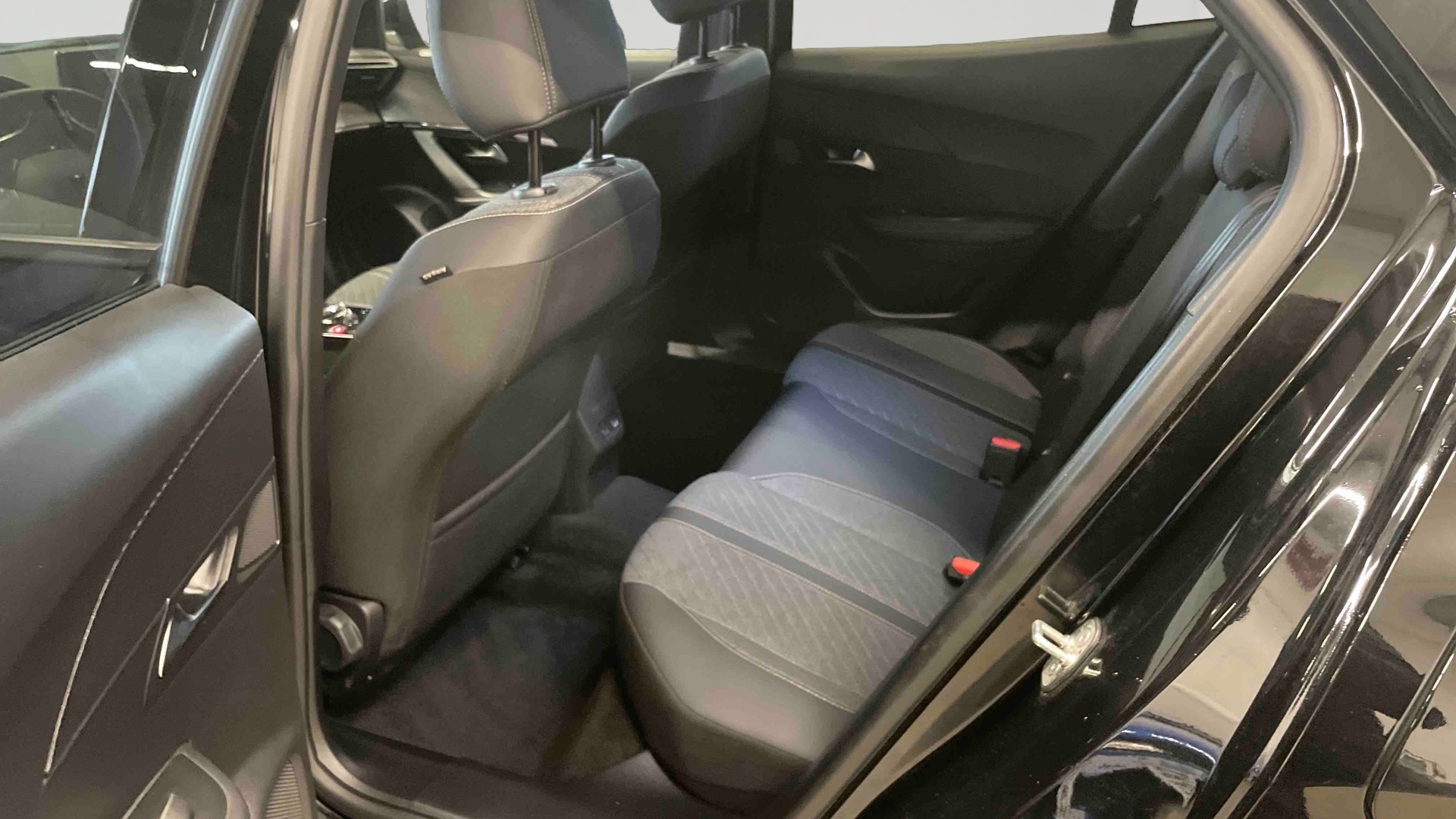 PEUGEOT 2008 100 S&S BVM6 Allure