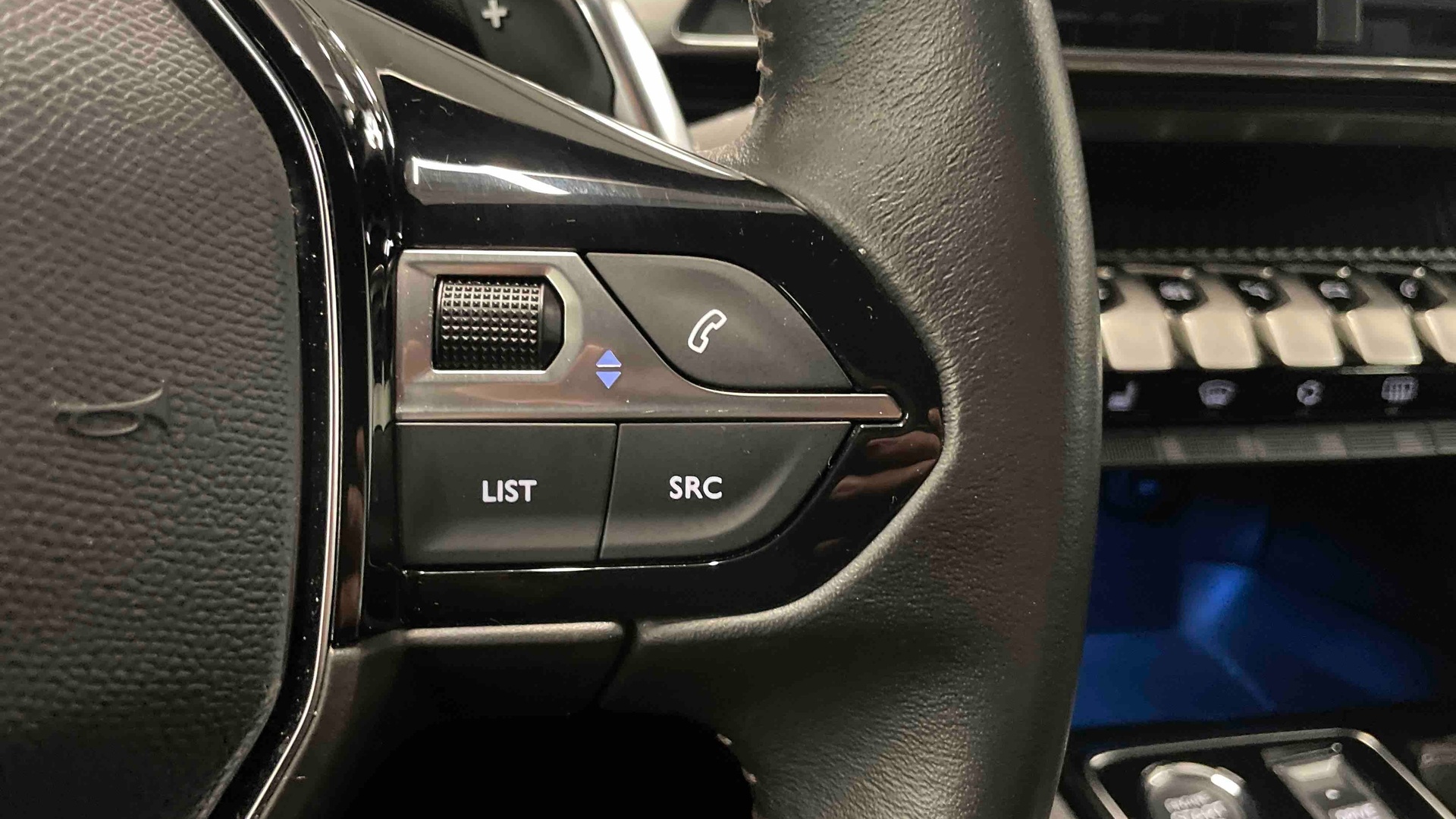 PEUGEOT 3008 BlueHDi 130ch S&S EAT8 Active Pack