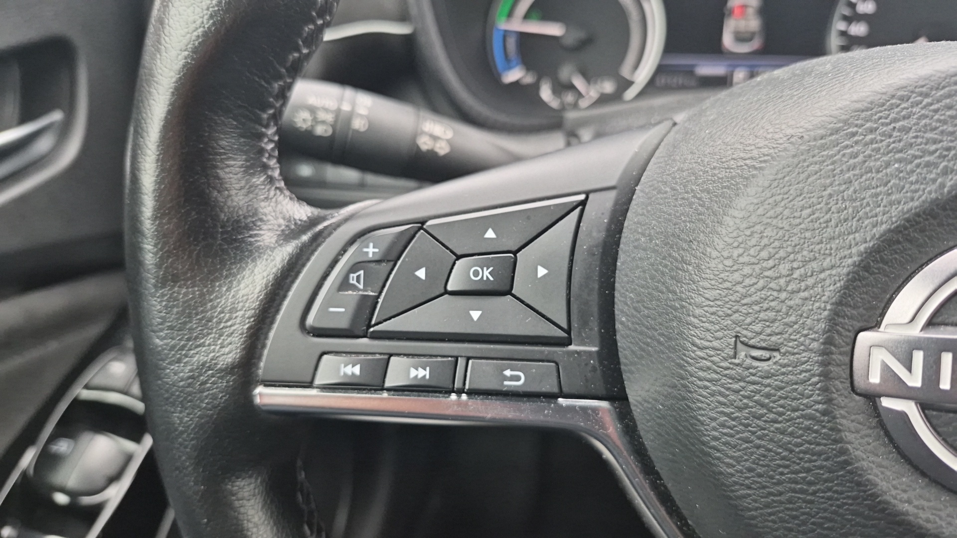 NISSAN JUKE HYBRID 143 N-Design