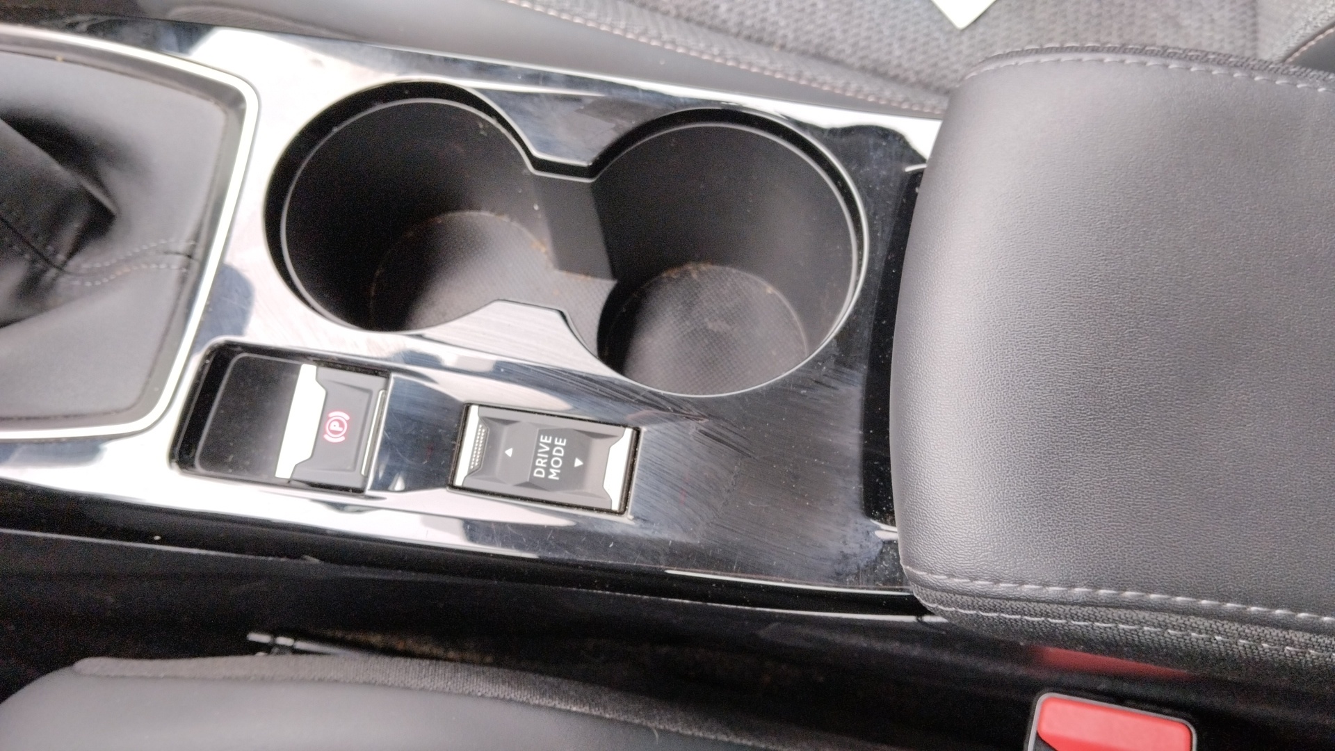 PEUGEOT 208 ALLURE PT100 BVM