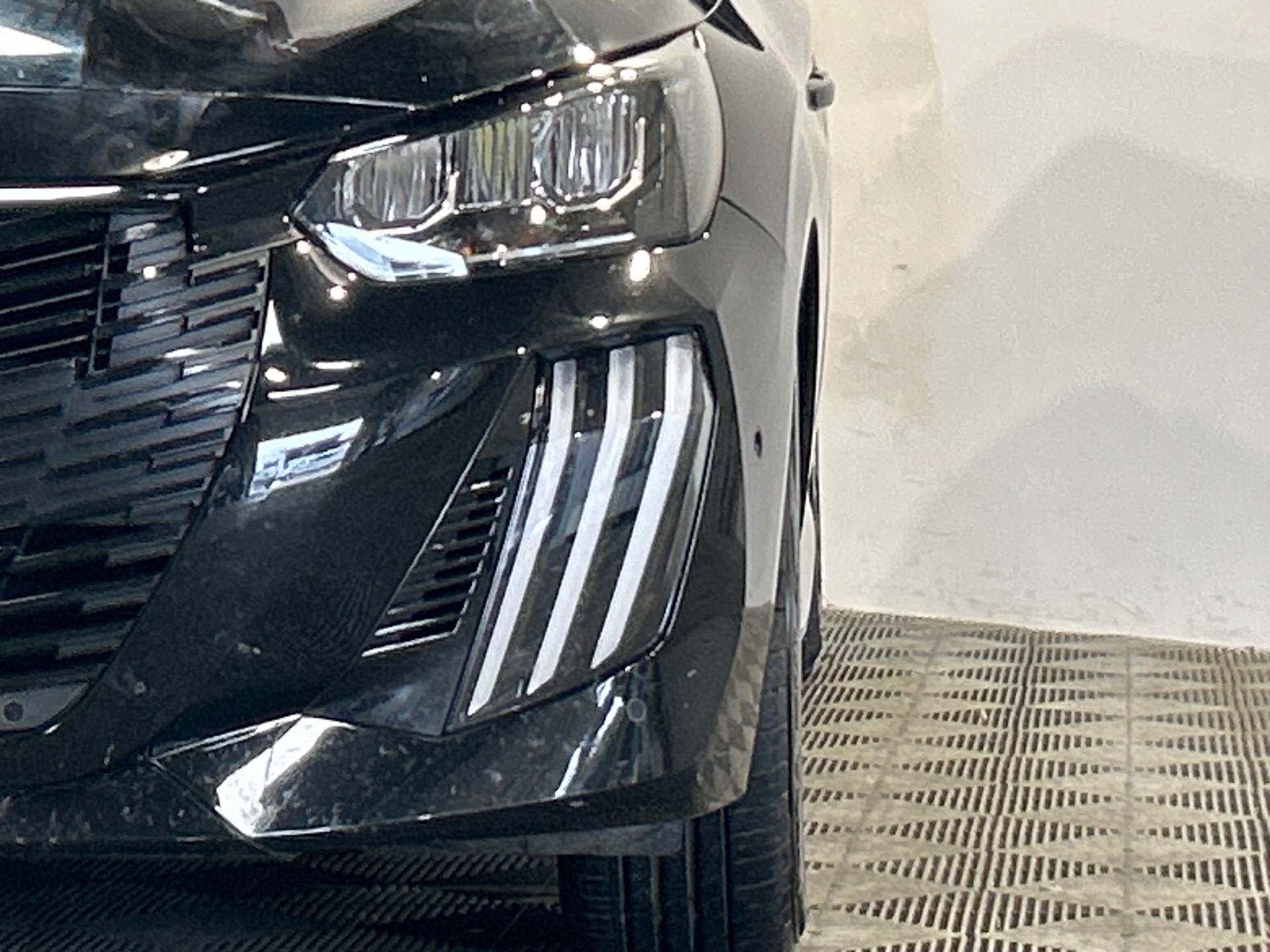 PEUGEOT 208 ALL PT100 BVM