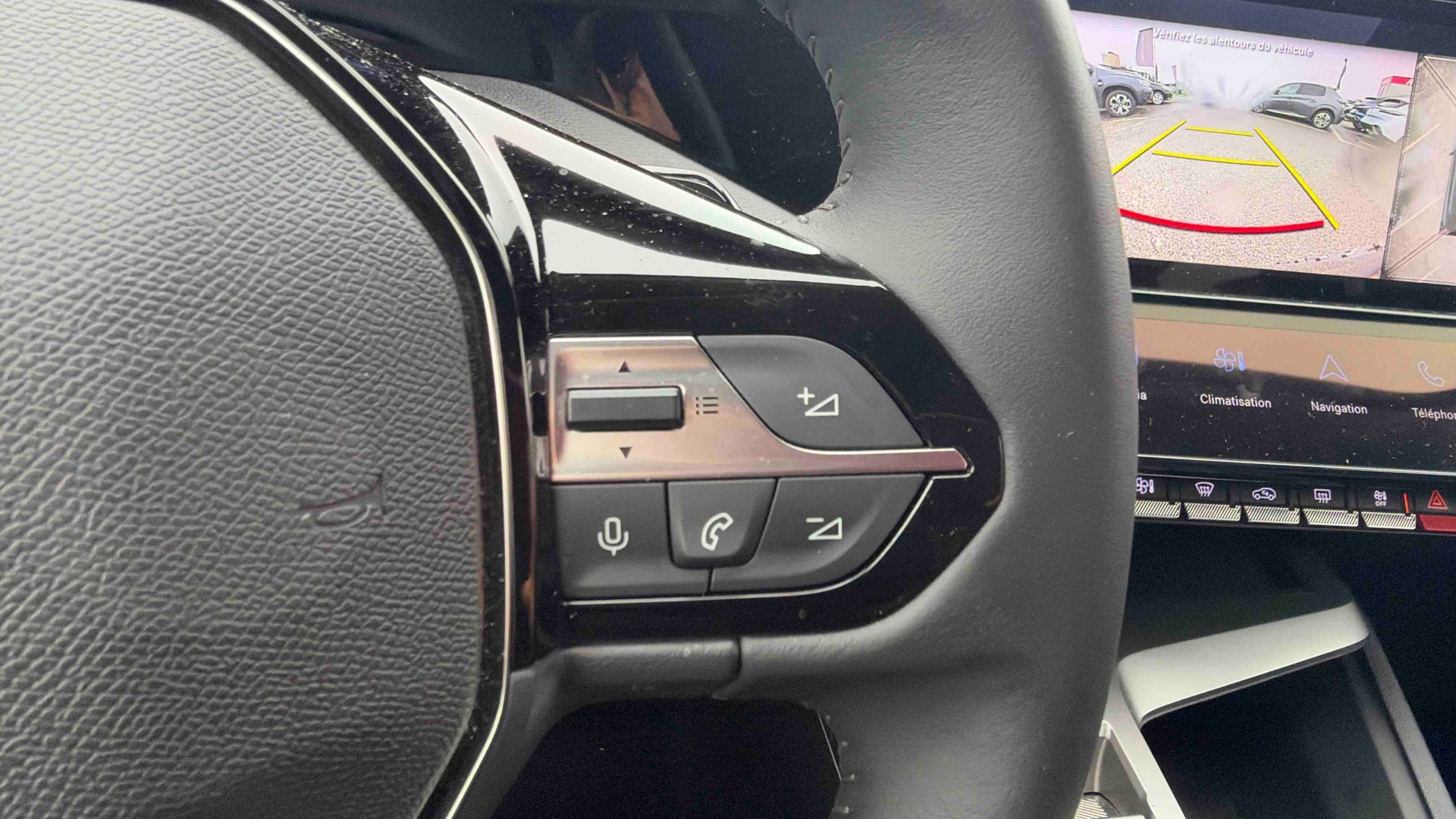 PEUGEOT 408 Allure Hybrid 145 ch e-DCS6