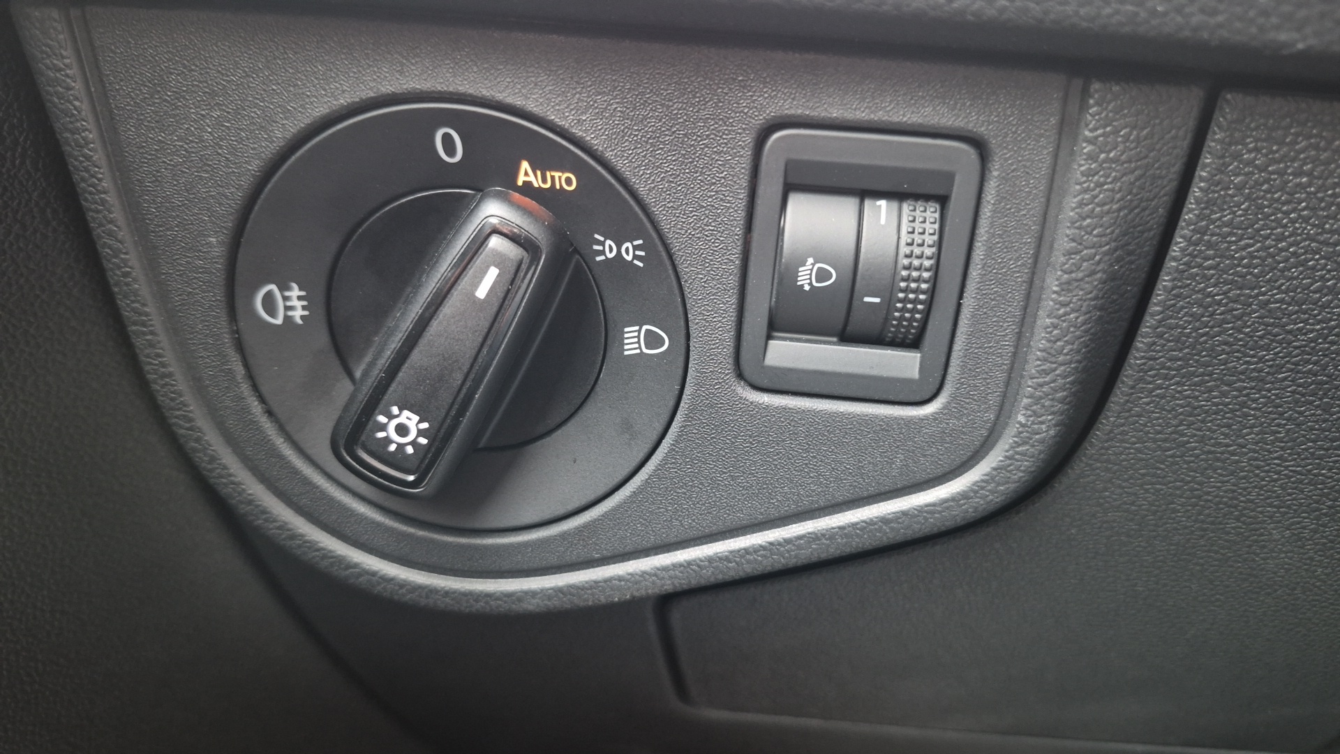 VOLKSWAGEN POLO Edition 1.0 TSI 95 DSG