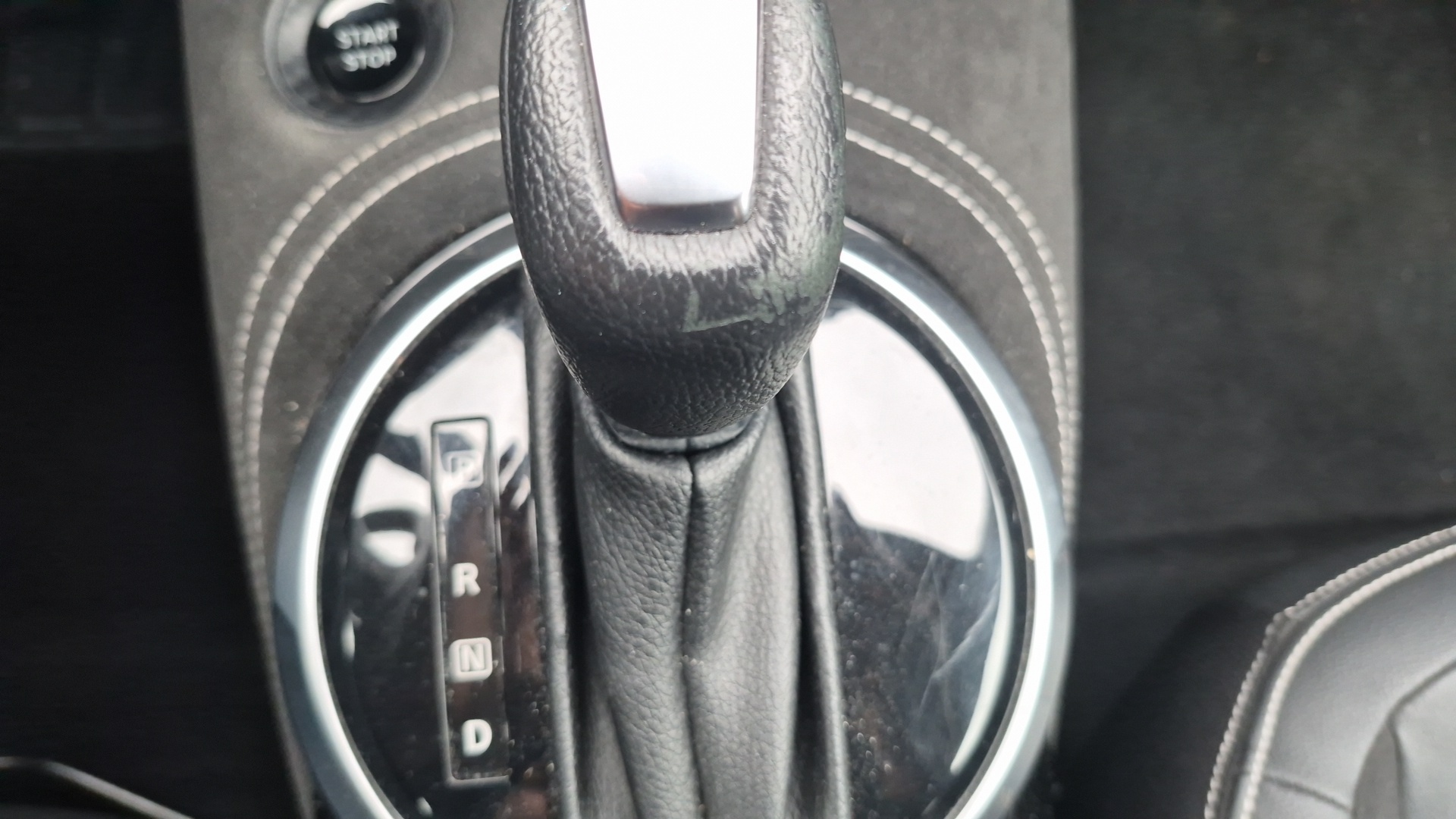 NISSAN JUKE HYBRID 143 N-Design