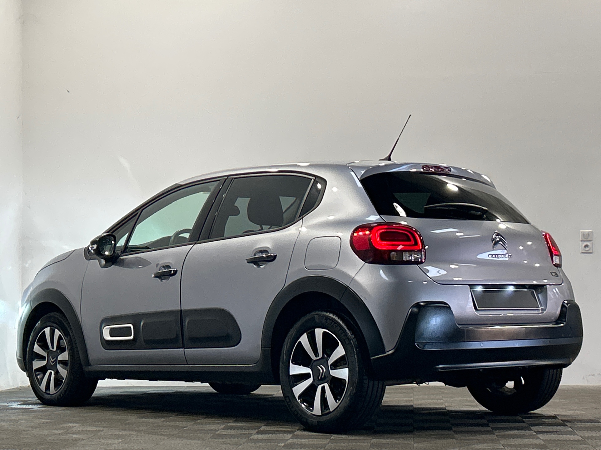 CITROEN C3 PURETECH 110 S&S EAT6 MAX