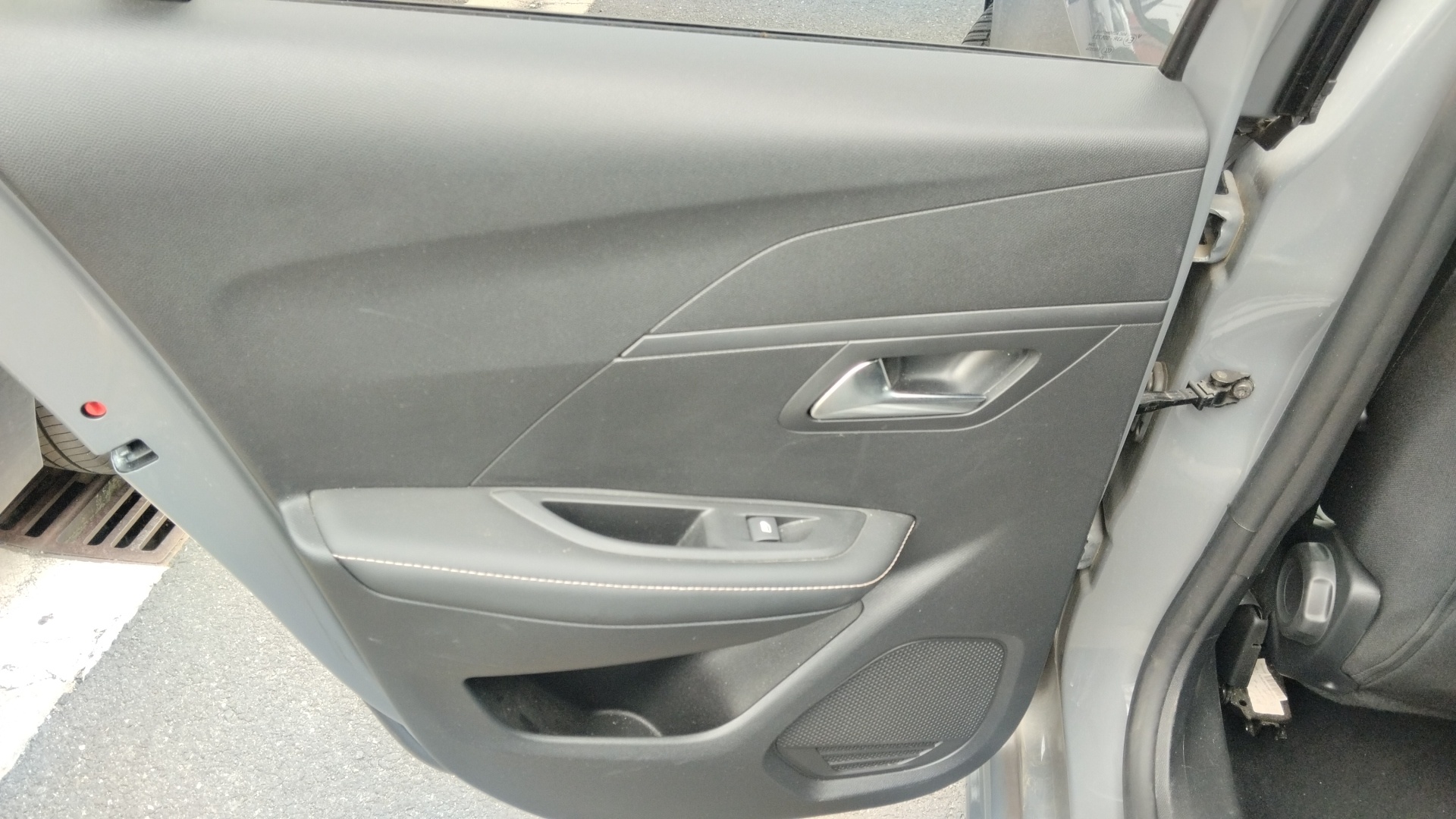PEUGEOT 208 ALLURE PT100 BVM