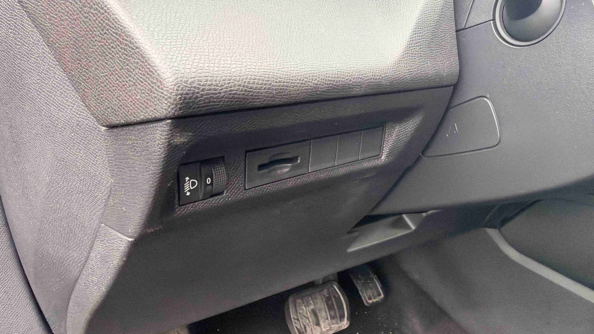 PEUGEOT 408 Allure Hybrid 145 ch e-DCS6