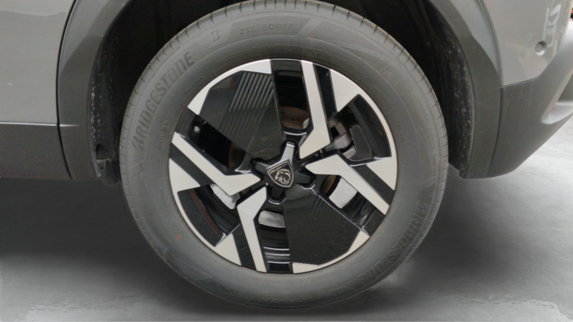 PEUGEOT 2008 Hybrid 145 ch e-DCS6 GT