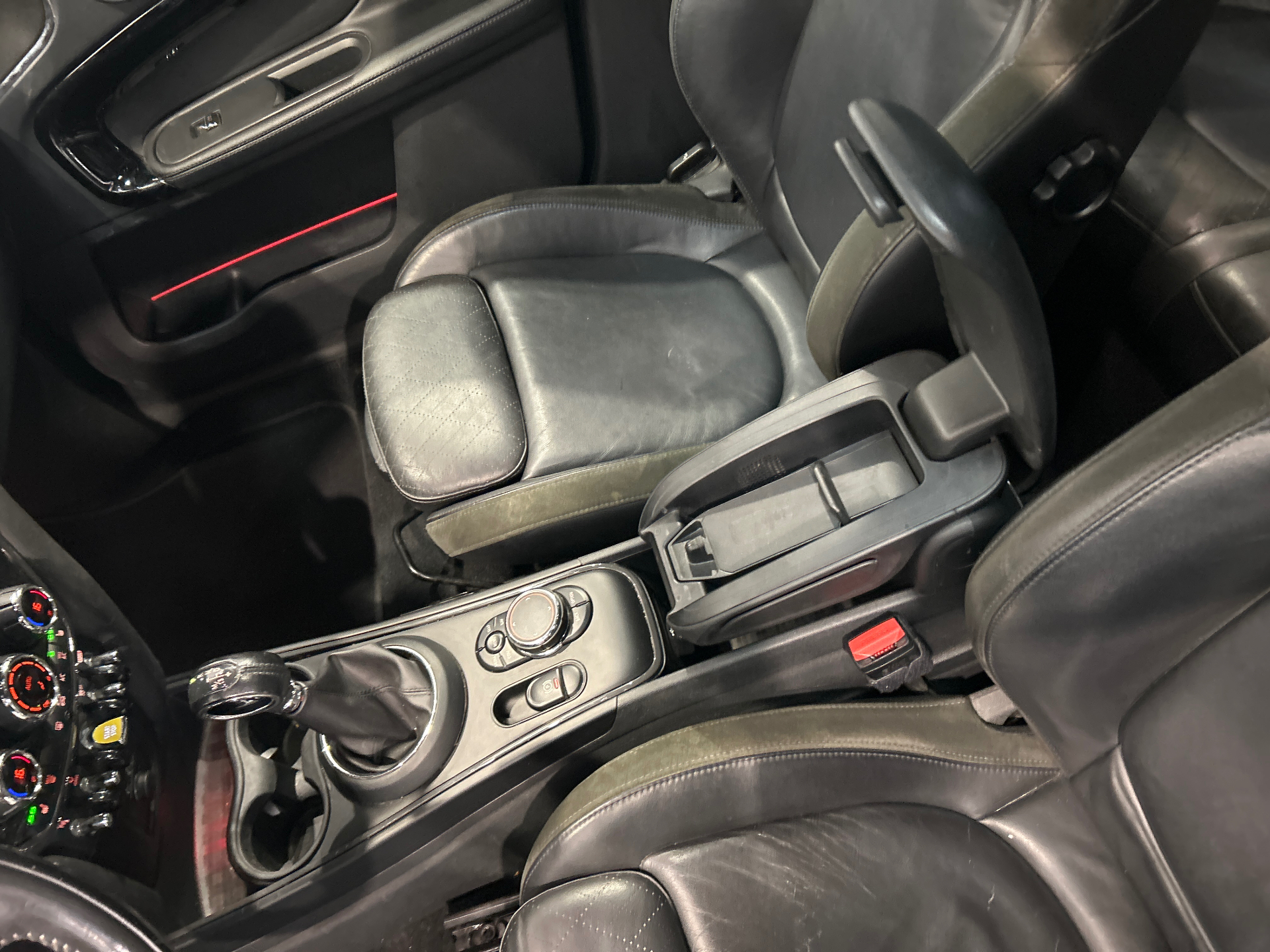 MINI COUNTRYMAN F60 Cooper SE 136ch + 88ch Exquisite ALL4 BVA