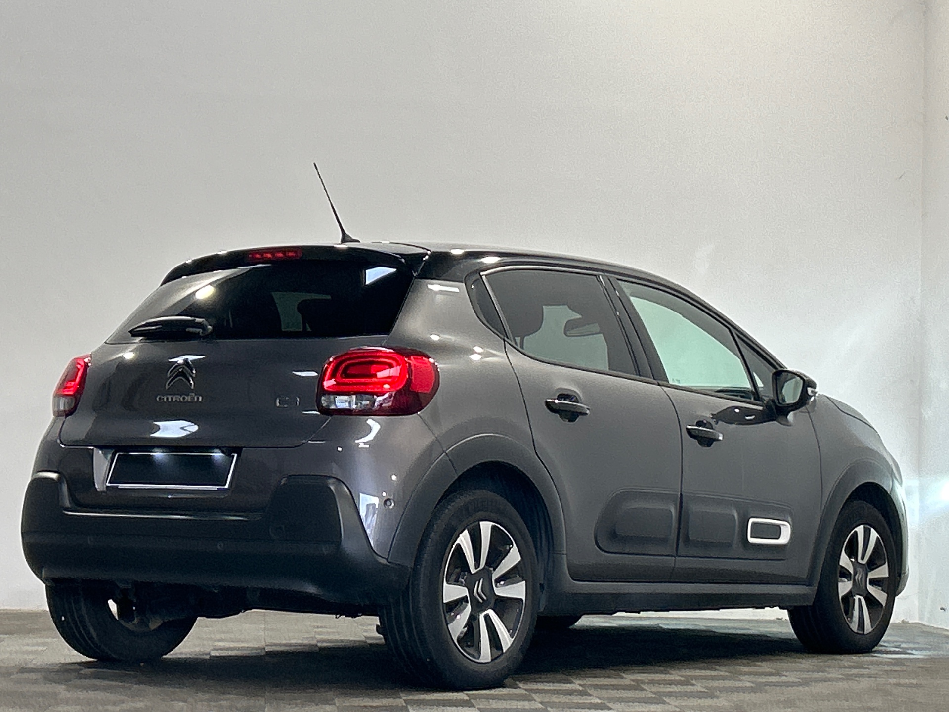 CITROEN C3 PureTech 110 S&S BVM6 Shine