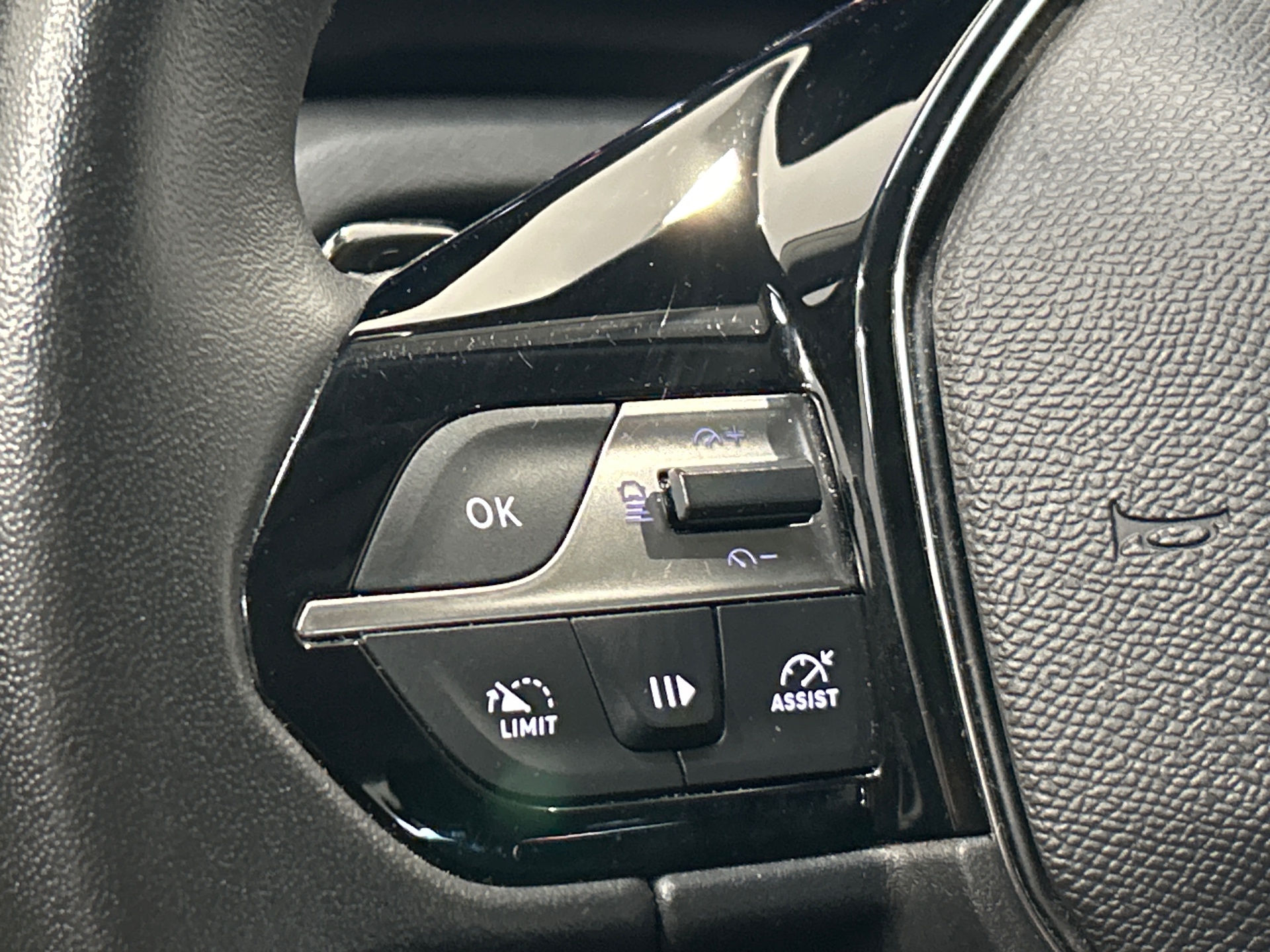 PEUGEOT 308 ACTIVE PACK PTECH130 S&S EAT8