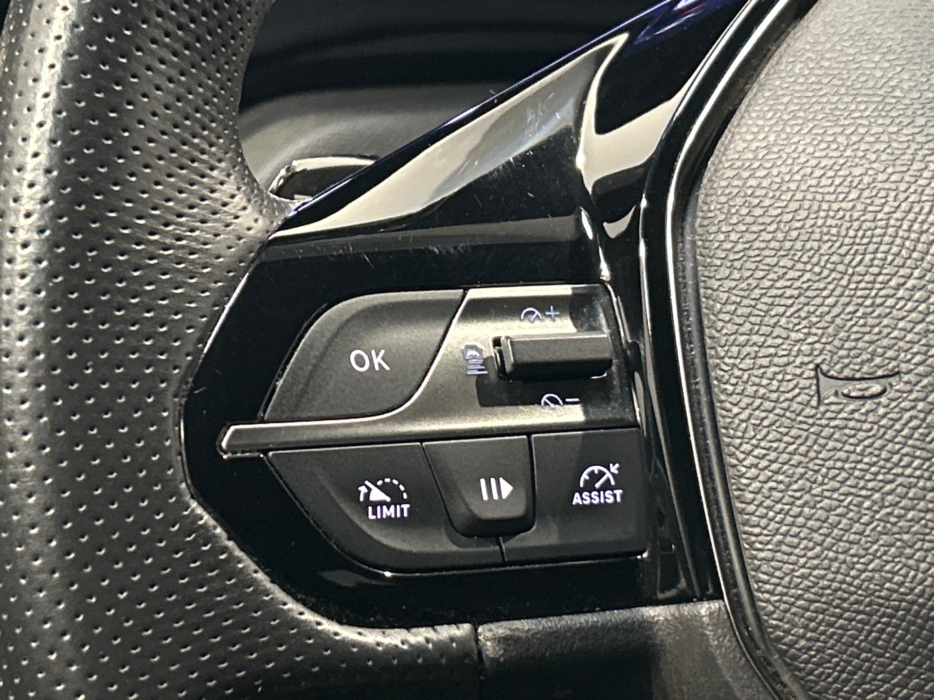 PEUGEOT 308 GT PureTech 130 S&S EAT8
