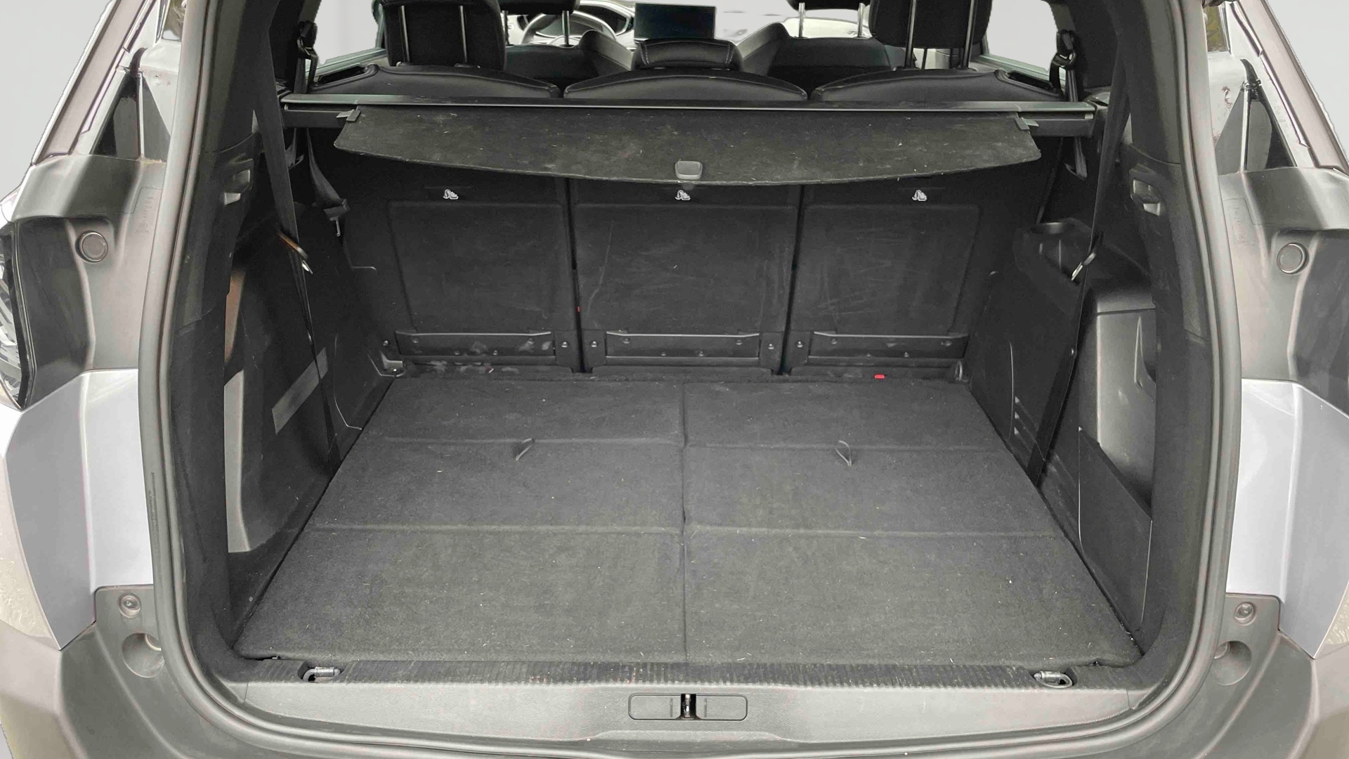 PEUGEOT 5008 Hybrid 136 e-DCS6 Allure Pack