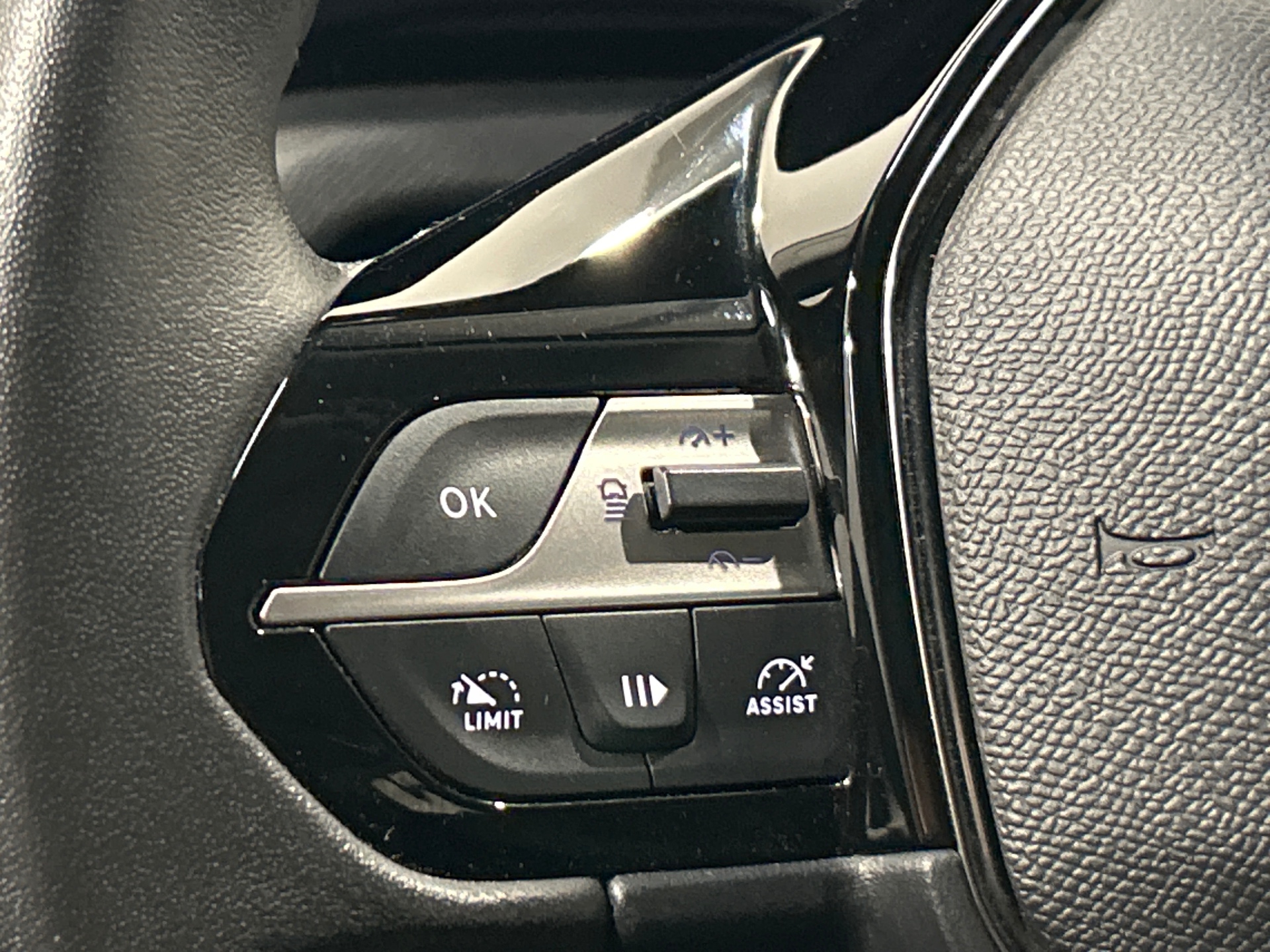 PEUGEOT 308 ACTIVE PACK PTECH 130 S&S BVM6
