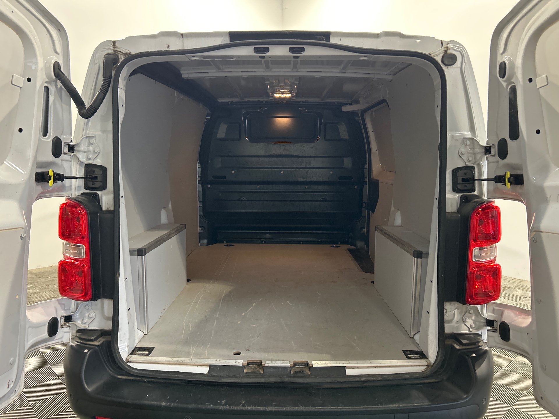 PEUGEOT EXPERT FOURGON Fourgon Taille M BlueHDi 120 S&S BVM6