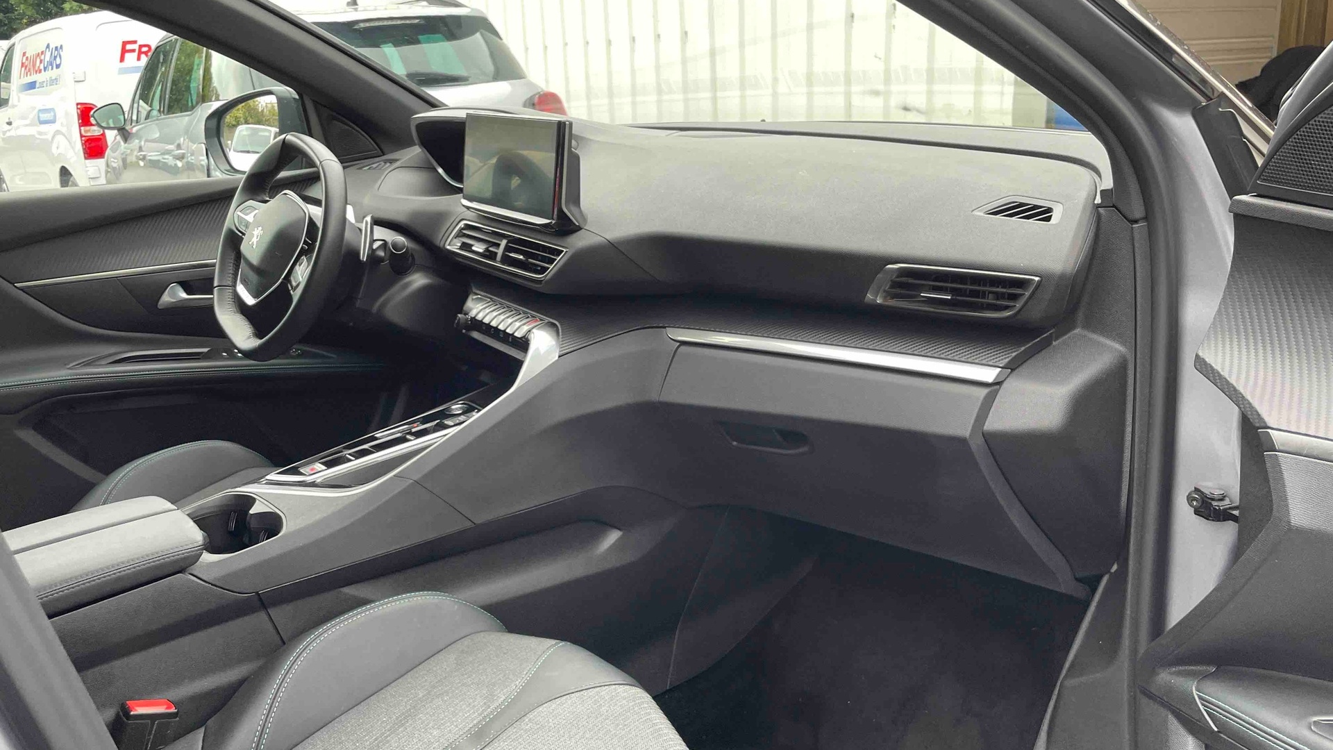 PEUGEOT 5008 Hybrid 136 e-DCS6 Allure Pack