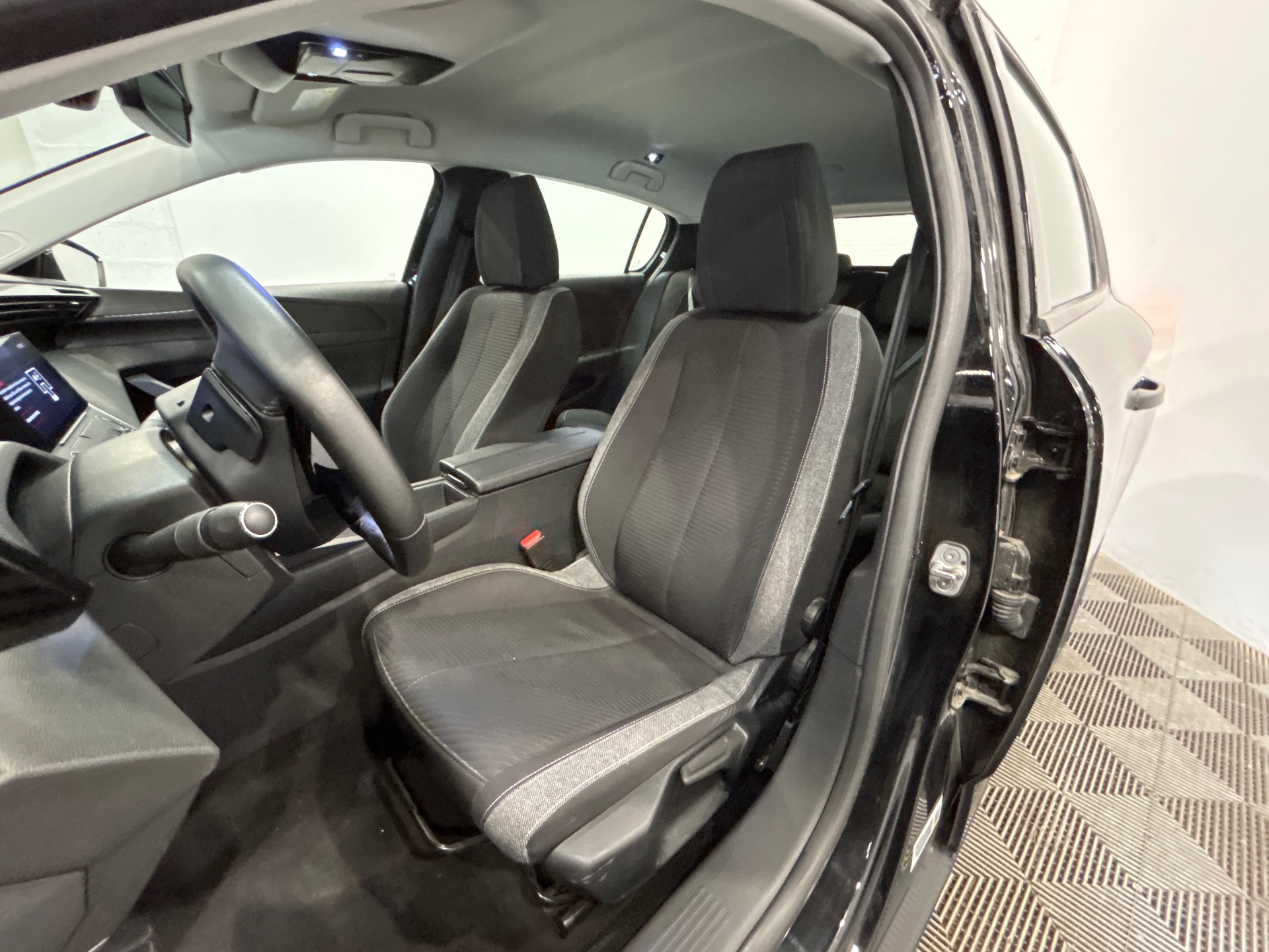 PEUGEOT 308 ACTIVE PACK PTECH130 S&S EAT8