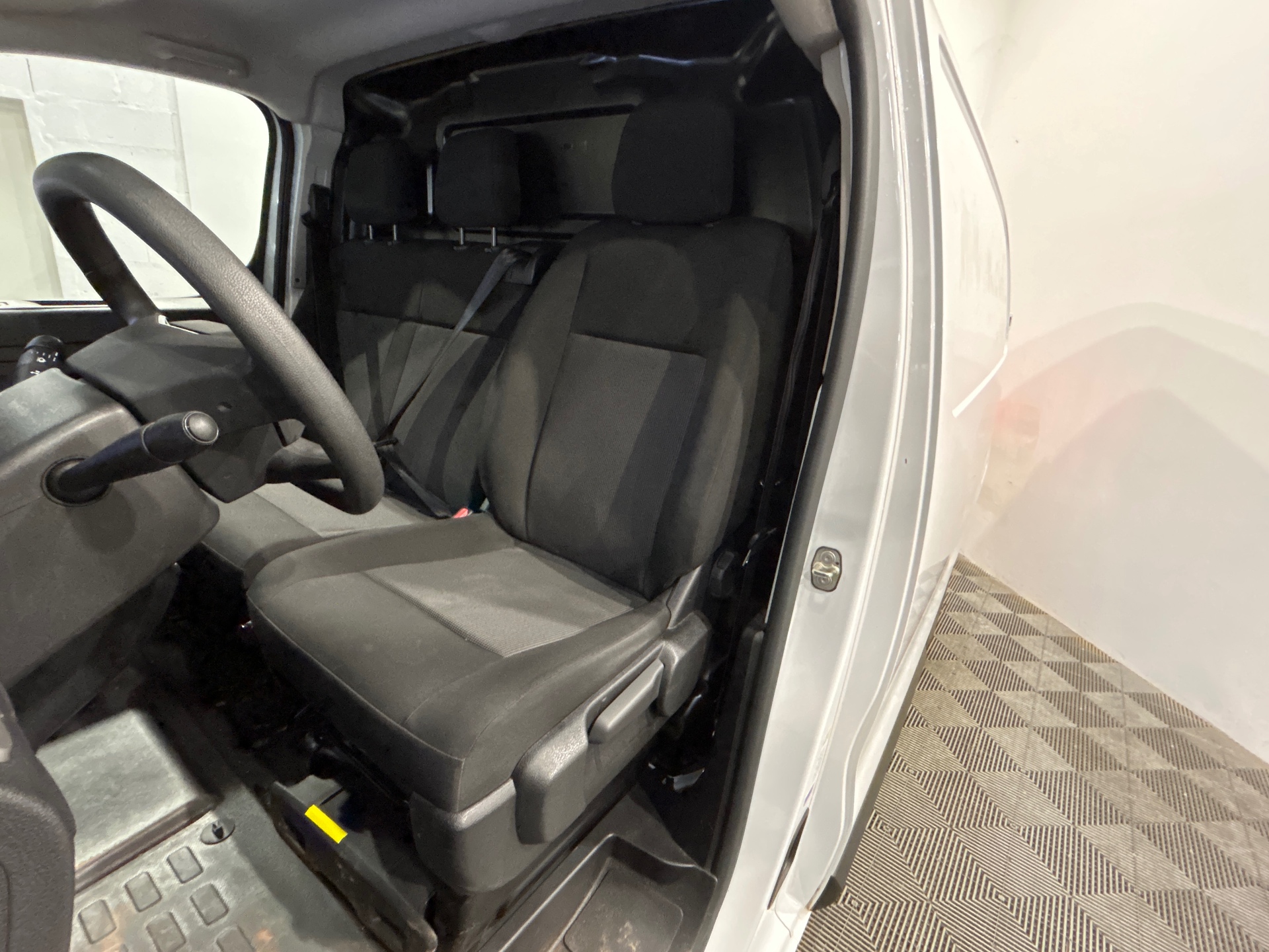 CITROEN JUMPY FOURGON Fourgon Taille M BlueHDi 120 S&S BVM6