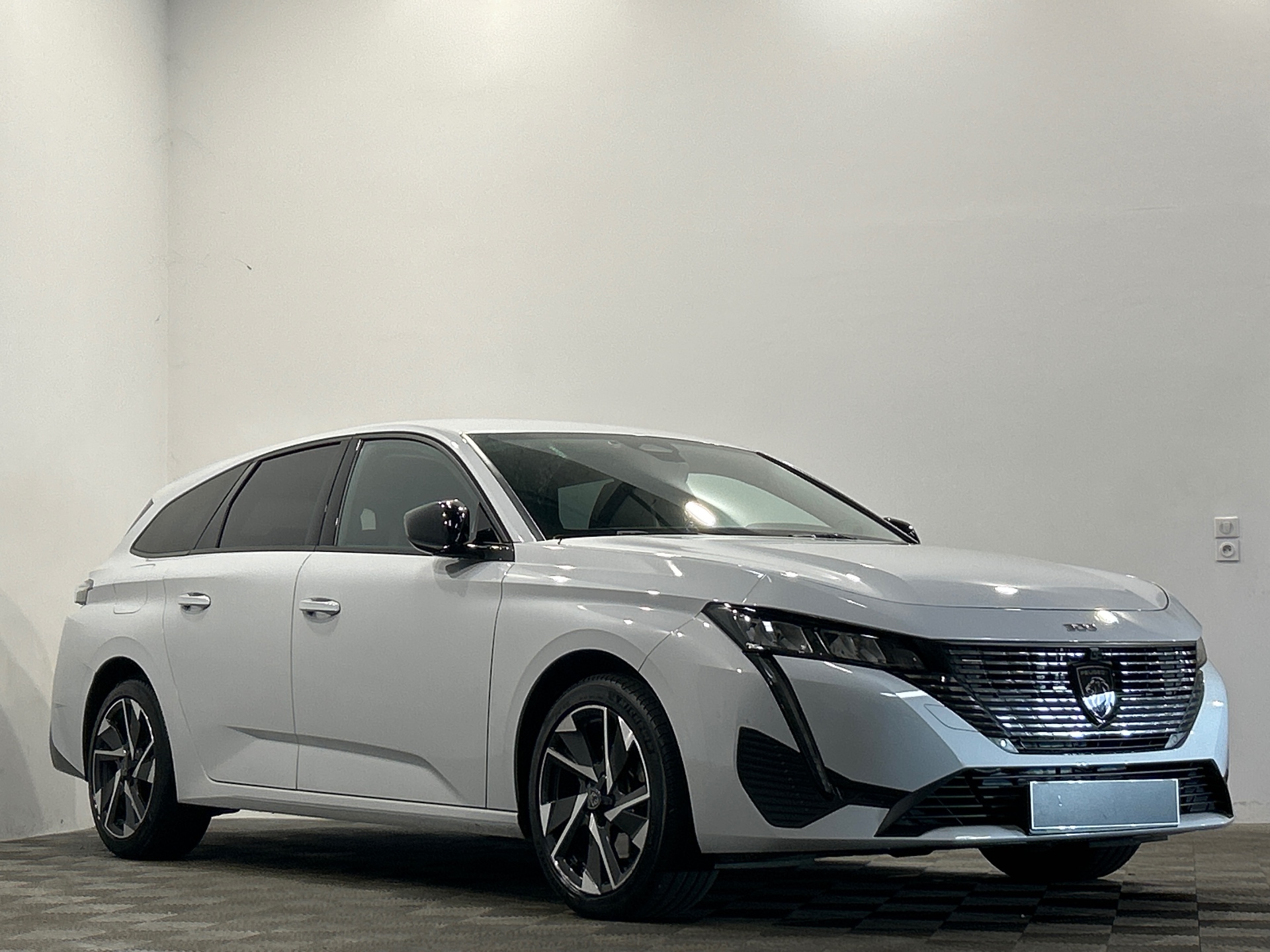 PEUGEOT 308 SW ALLURE BLUEHDI 130 S&S EAT8