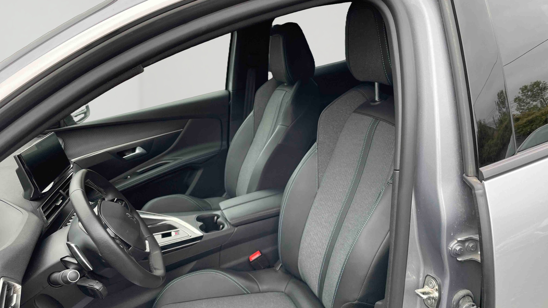 PEUGEOT 3008 ALLURE PACK HYBRID 136 E-DCS6