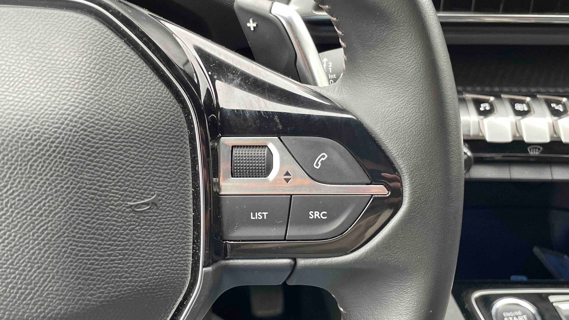 PEUGEOT 3008 ALLURE PACK HYBRID 136 E-DCS6