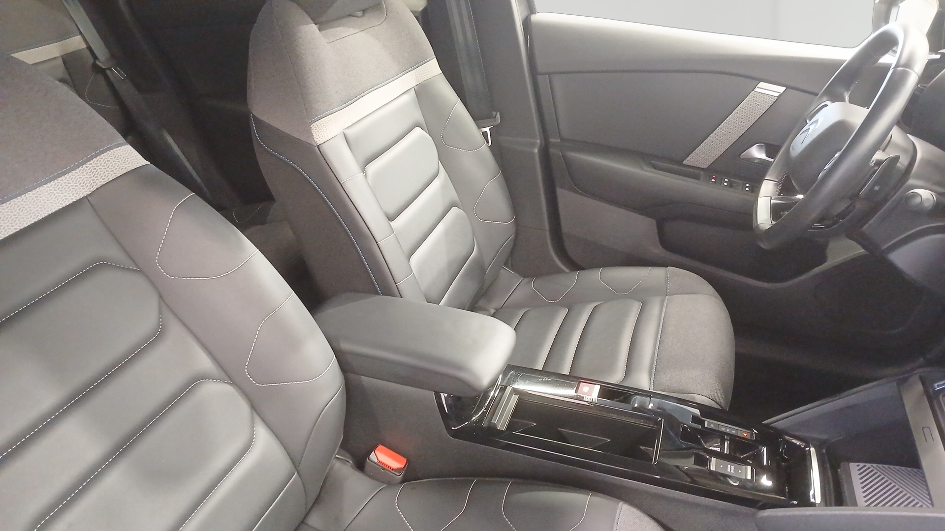 CITROEN C4 PureTech 130 EAT8 Max