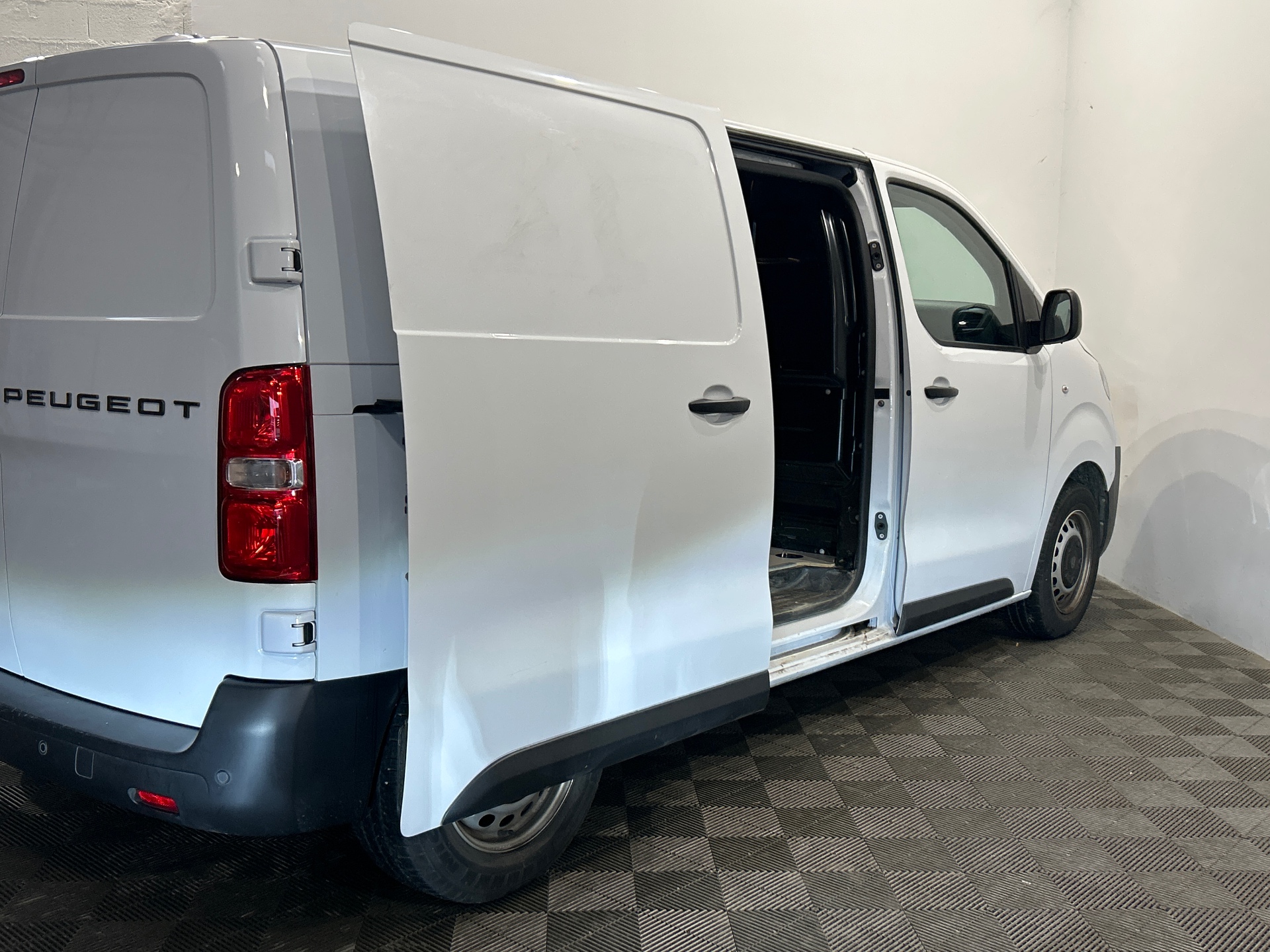 PEUGEOT EXPERT FOURGON Fourgon Taille M BlueHDi 120 S&S BVM6