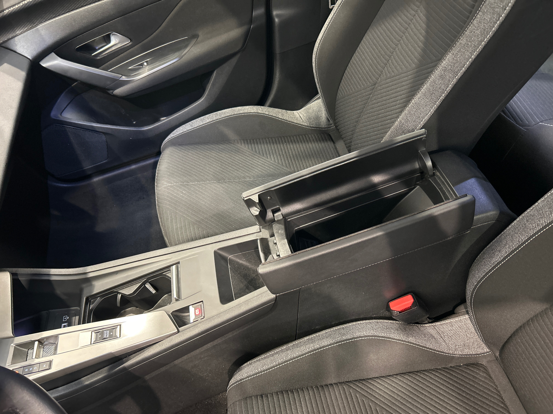 PEUGEOT 308 ACTIVE PACK PTECH130 S&S EAT8