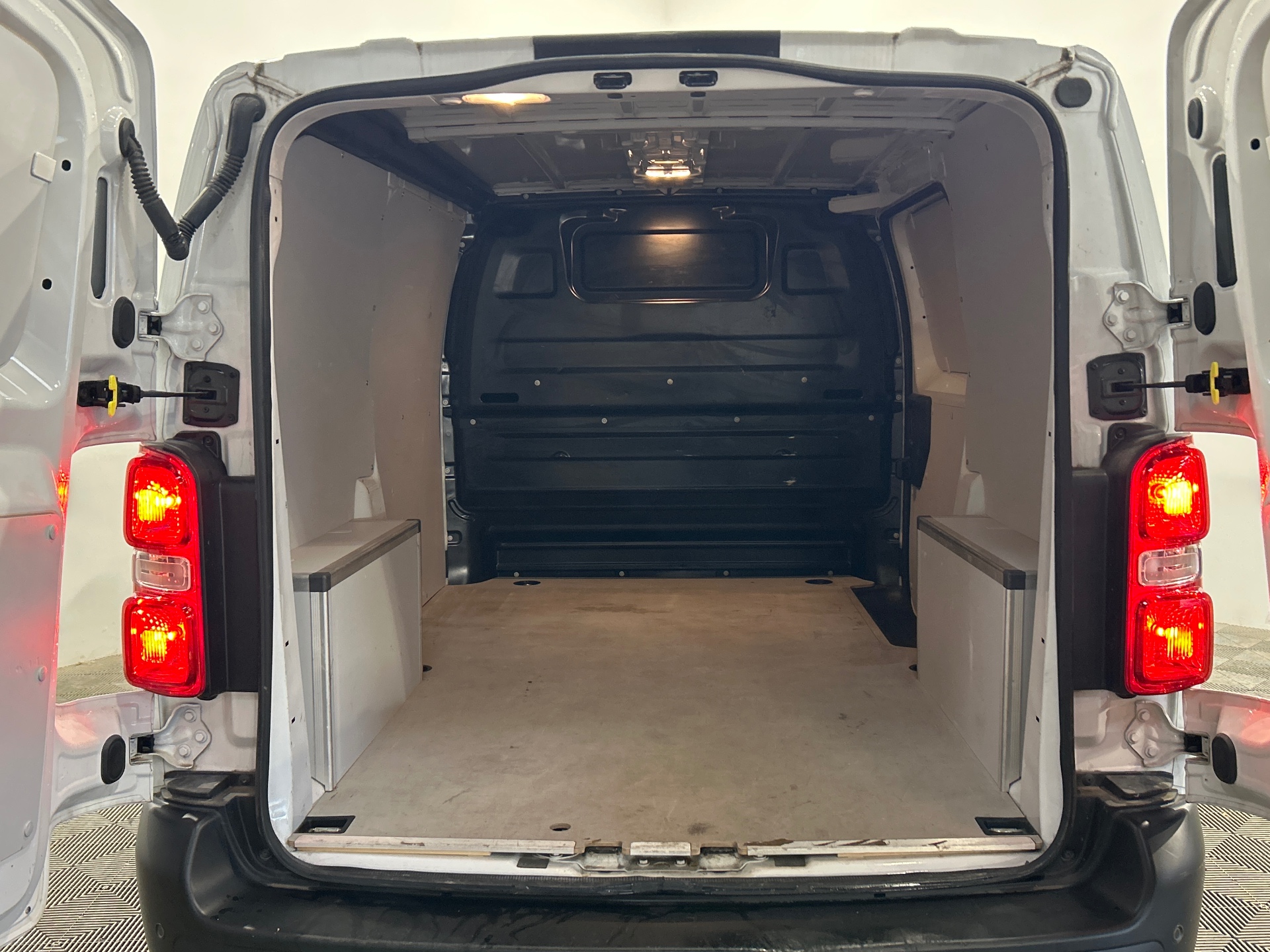 CITROEN JUMPY FOURGON Fourgon Taille M BlueHDi 120 S&S BVM6