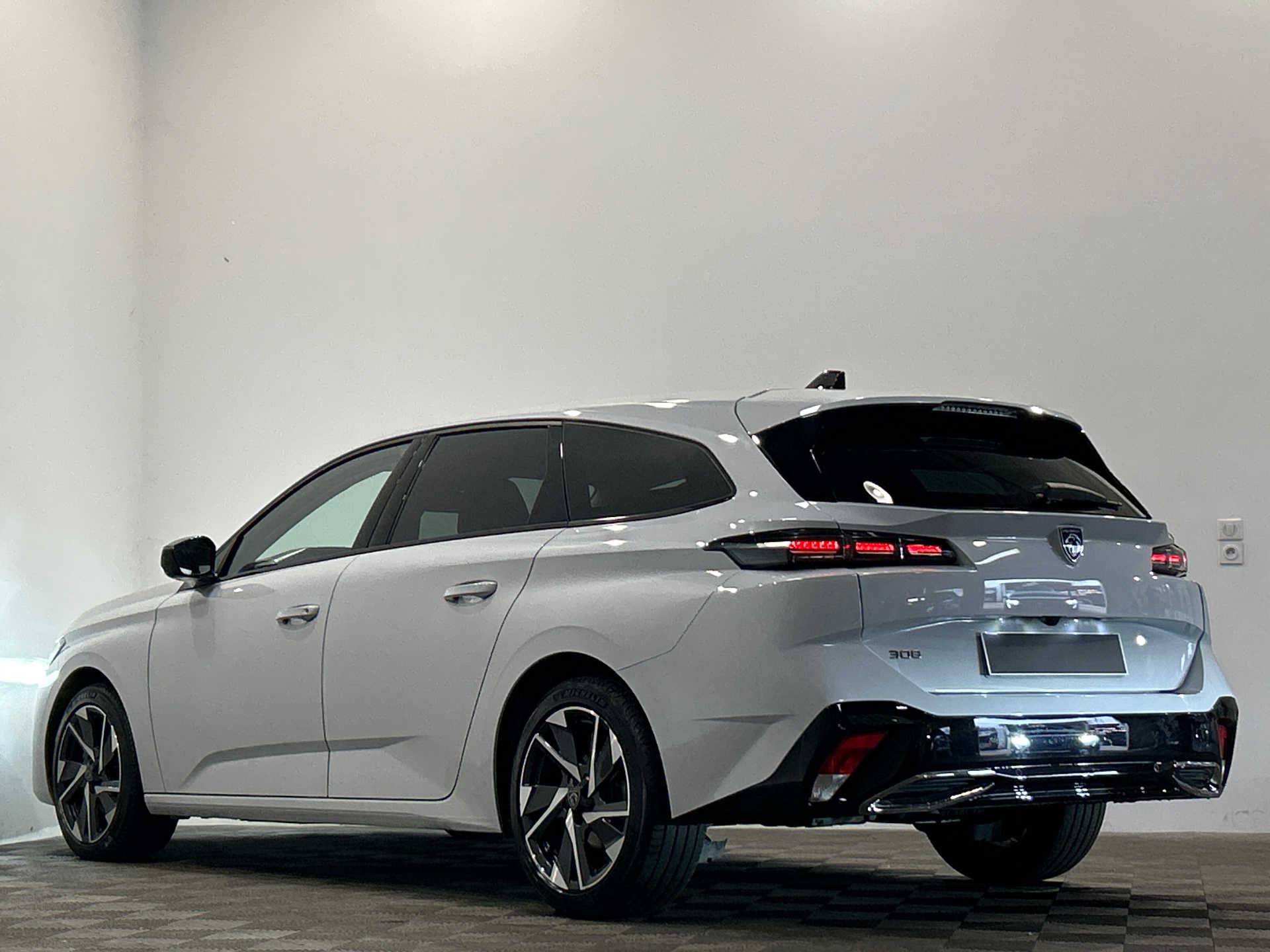 PEUGEOT 308 SW ALLURE BLUEHDI 130 S&S EAT8
