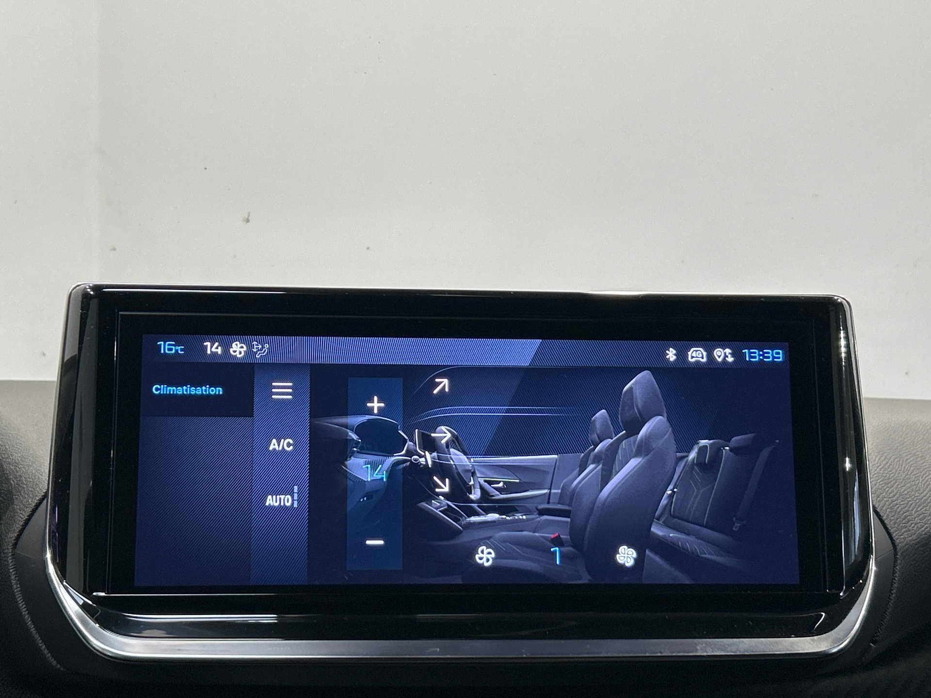PEUGEOT 2008 ALLURE 100 CH BVM6