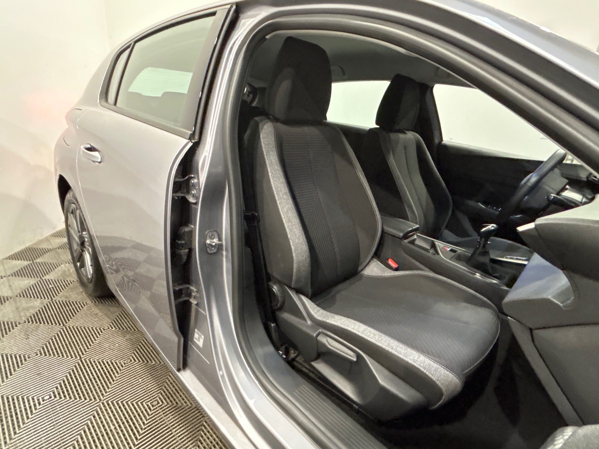 PEUGEOT 308 ACTIVE PACK PTECH 130 S&S BVM6