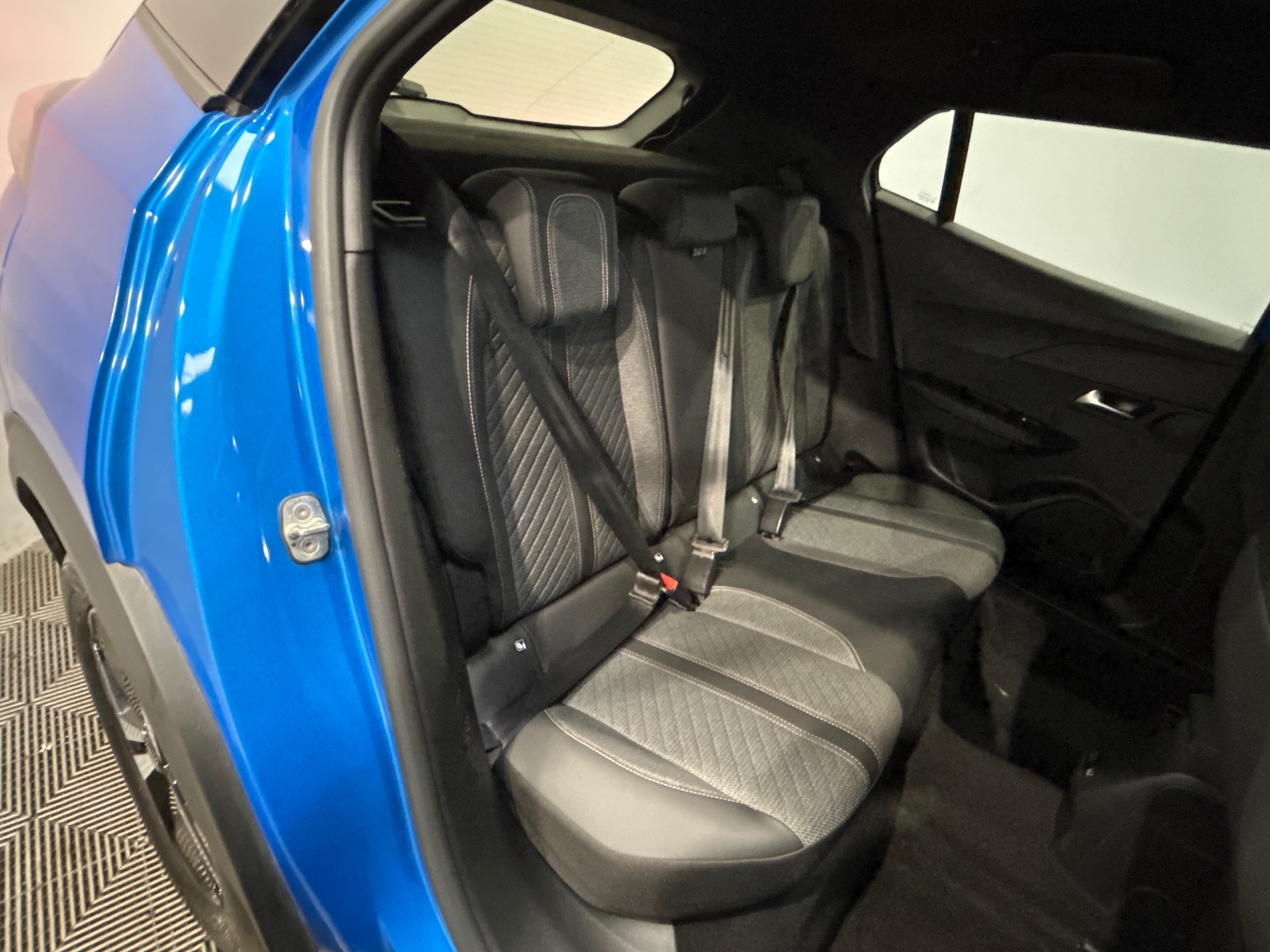 PEUGEOT 2008 ALLURE 100 CH BVM6