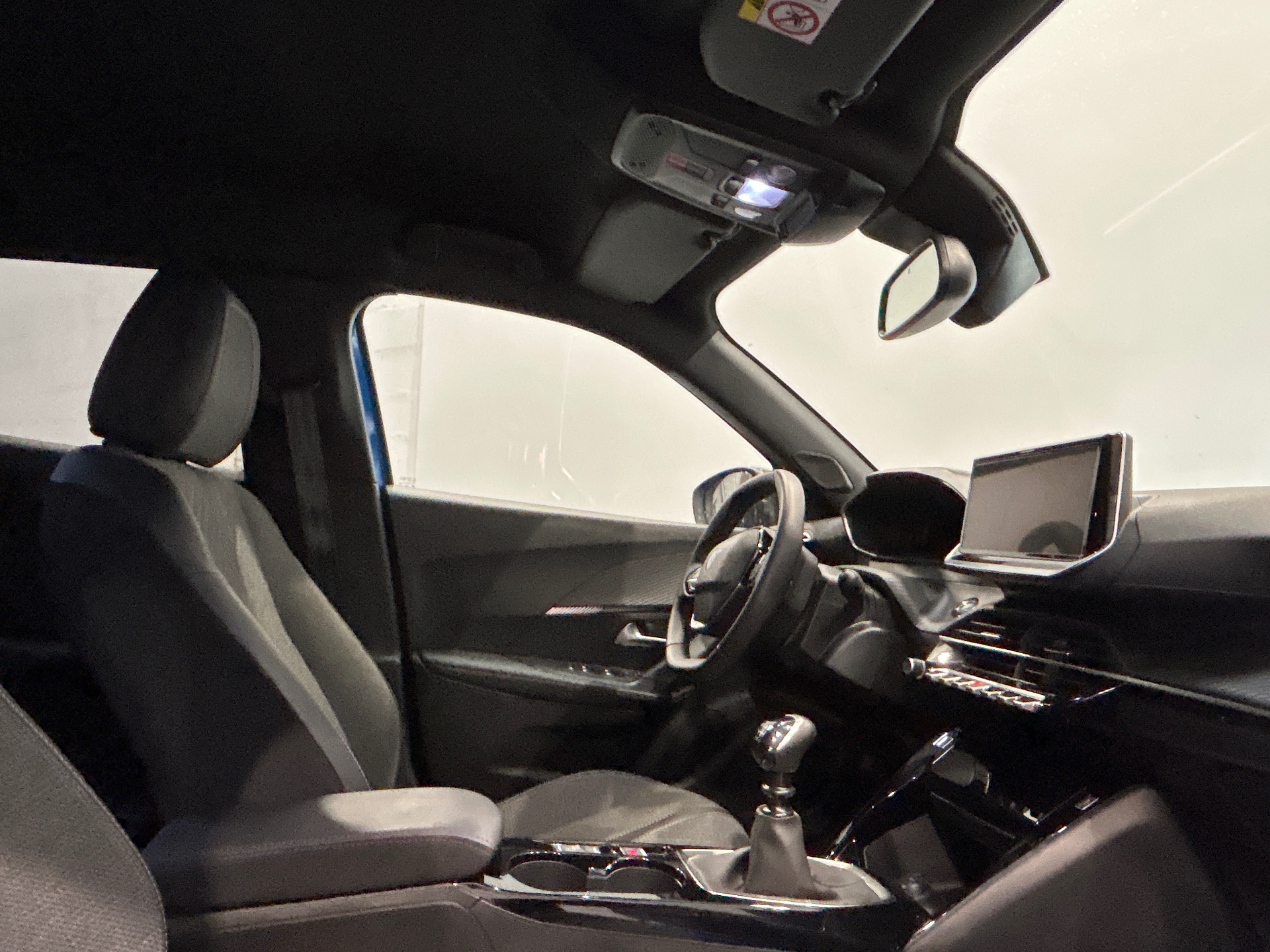 PEUGEOT 2008 ALLURE 100 CH BVM6