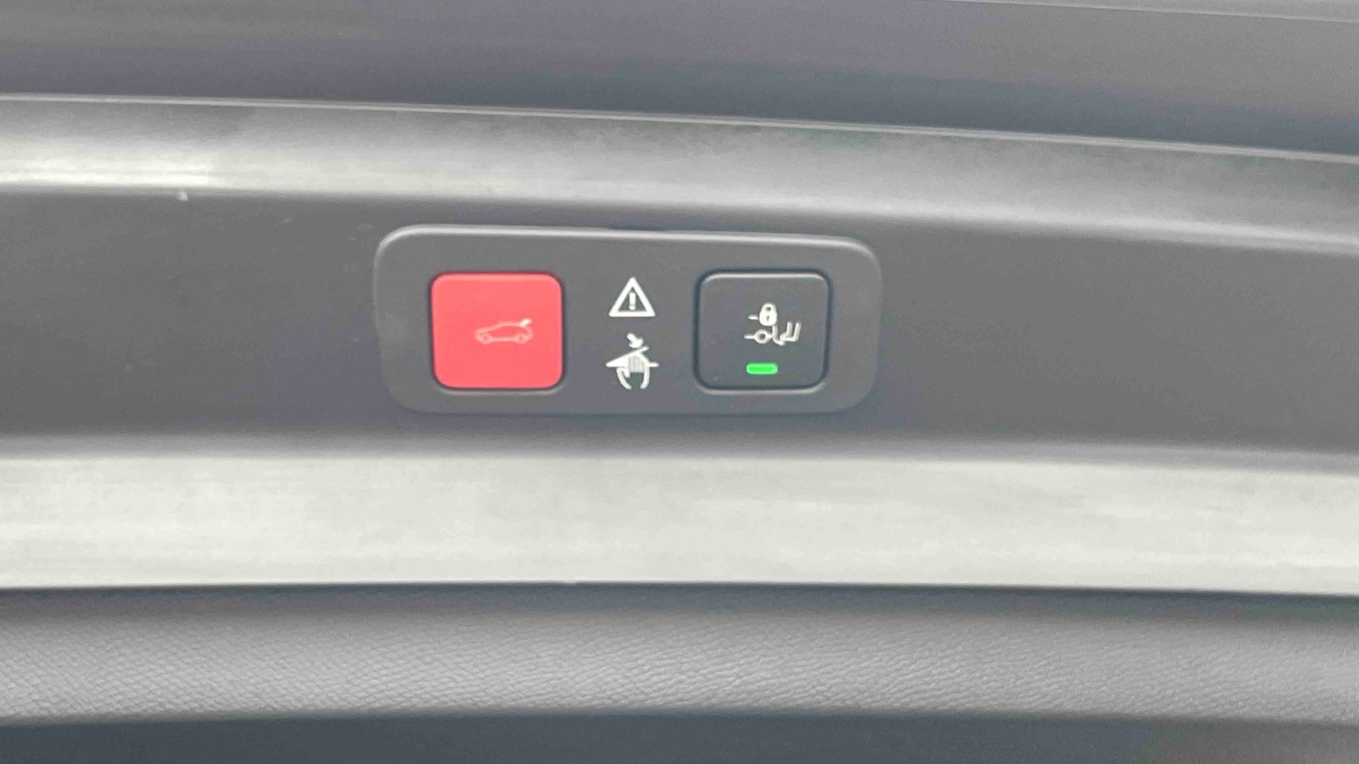 PEUGEOT 5008 Hybrid 136 e-DCS6 Allure Pack